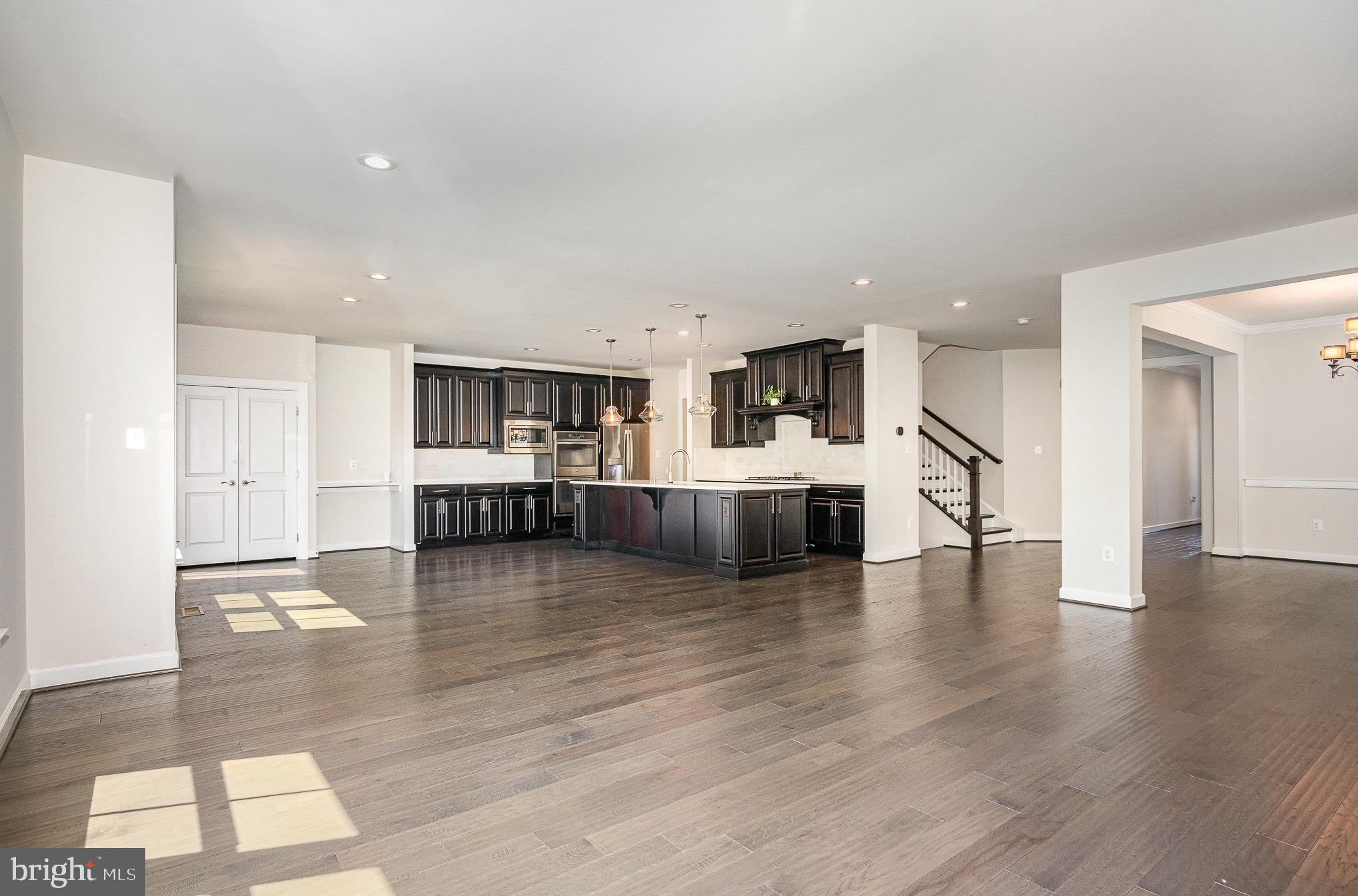 WOODSON SQUARE - Residential