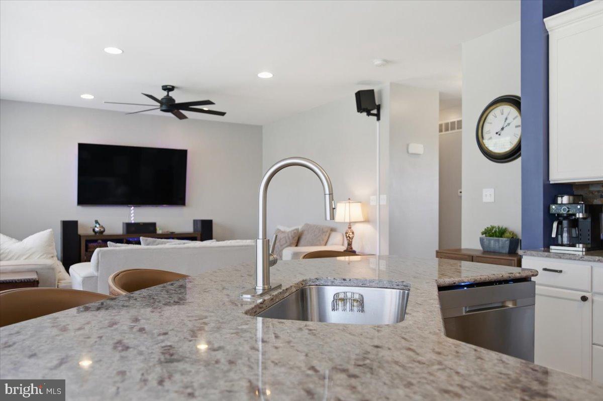 VILLAGE OF BAYBERRY - Residential