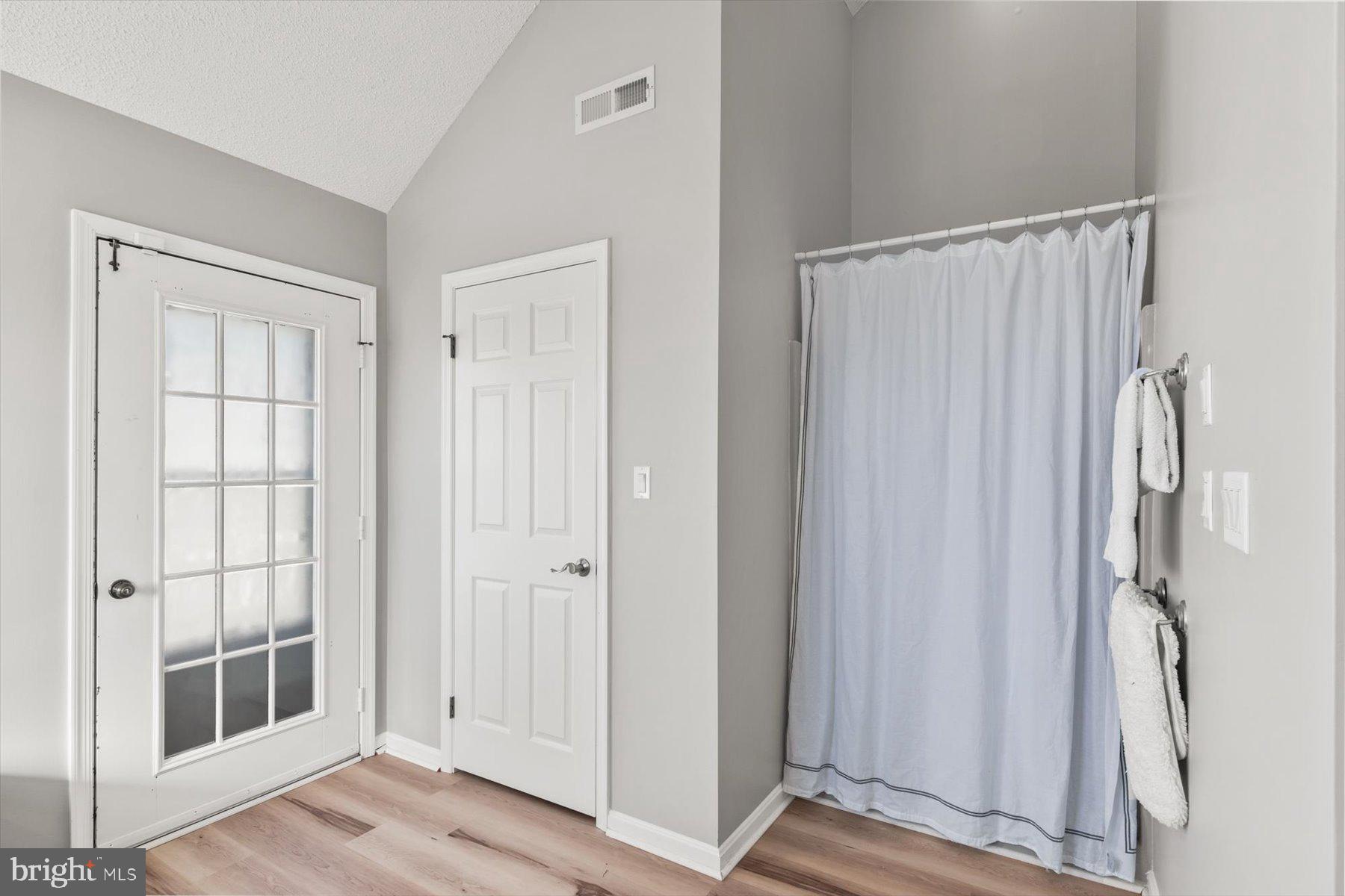 FENWICK ACRES - Residential