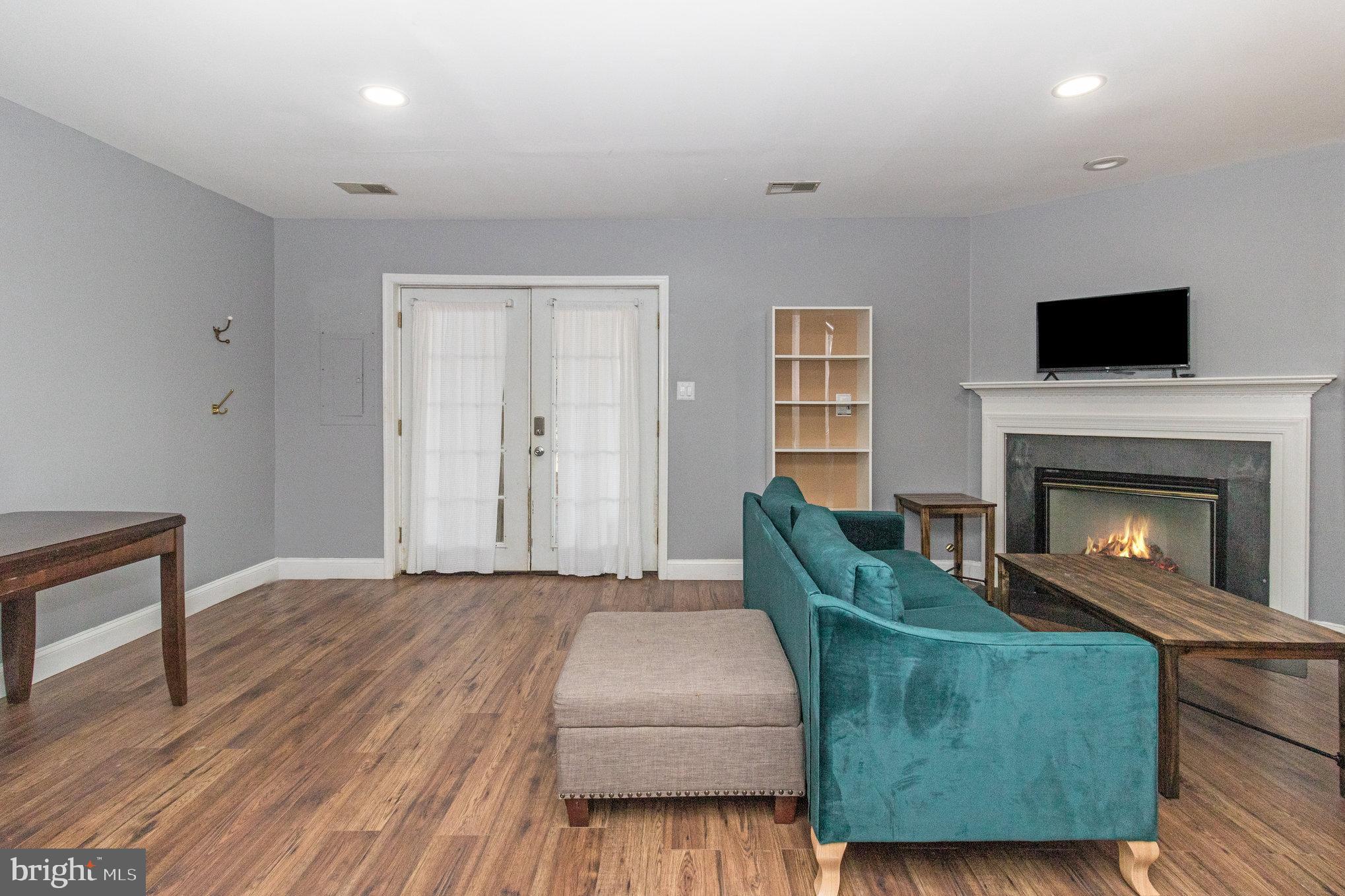 WAYSIDE VILLAGE - Residential