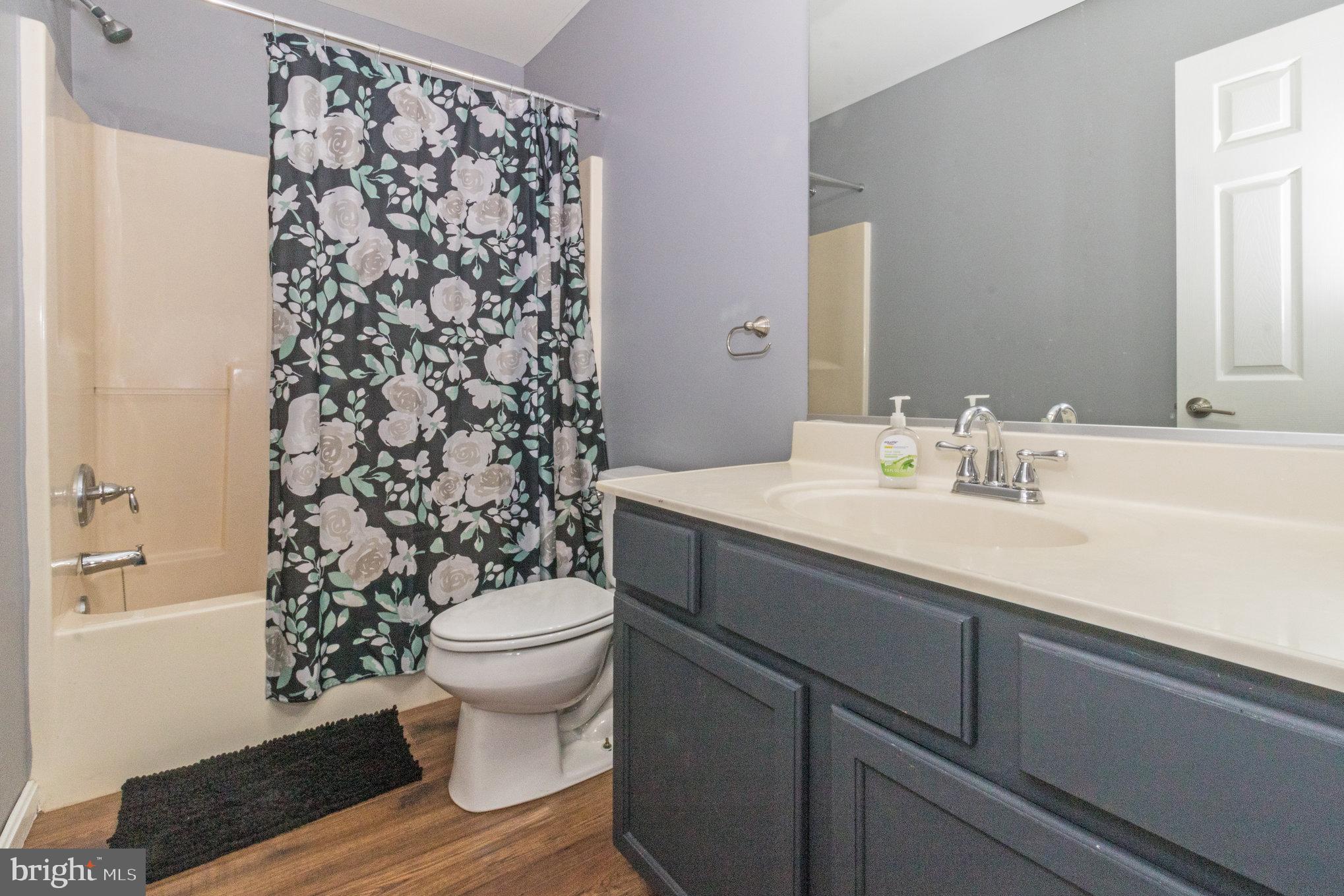 WAYSIDE VILLAGE - Residential