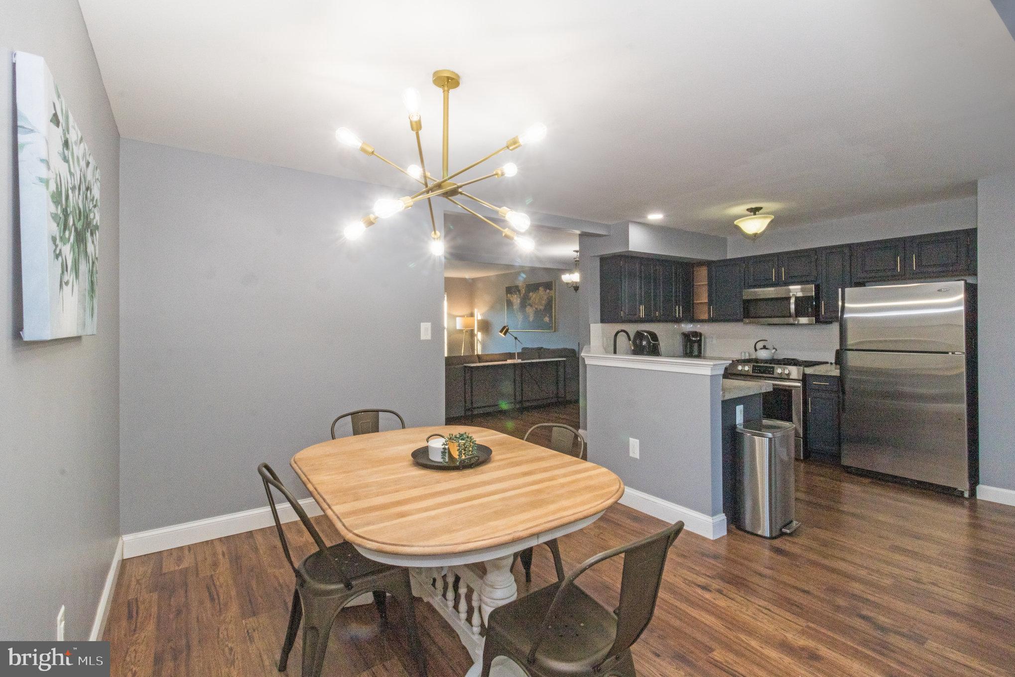 WAYSIDE VILLAGE - Residential