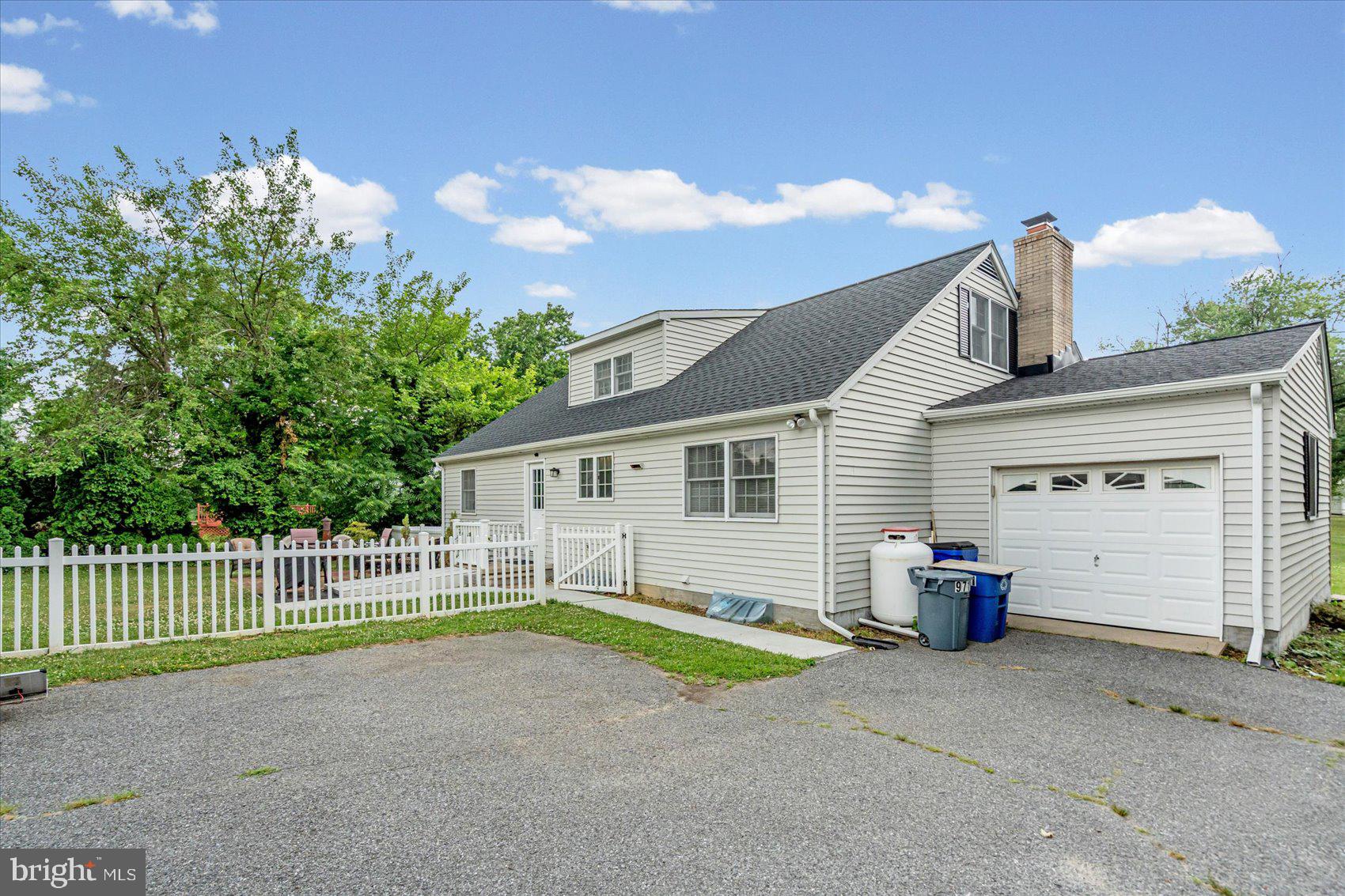 HARFORD HILLS - Residential
