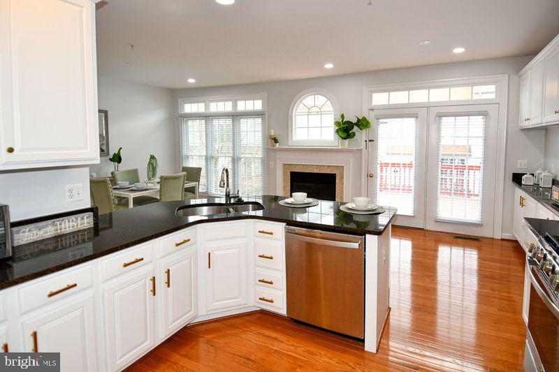 COUNTRY CREEK - Residential