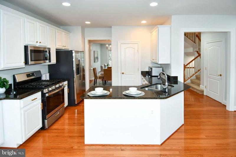 COUNTRY CREEK - Residential