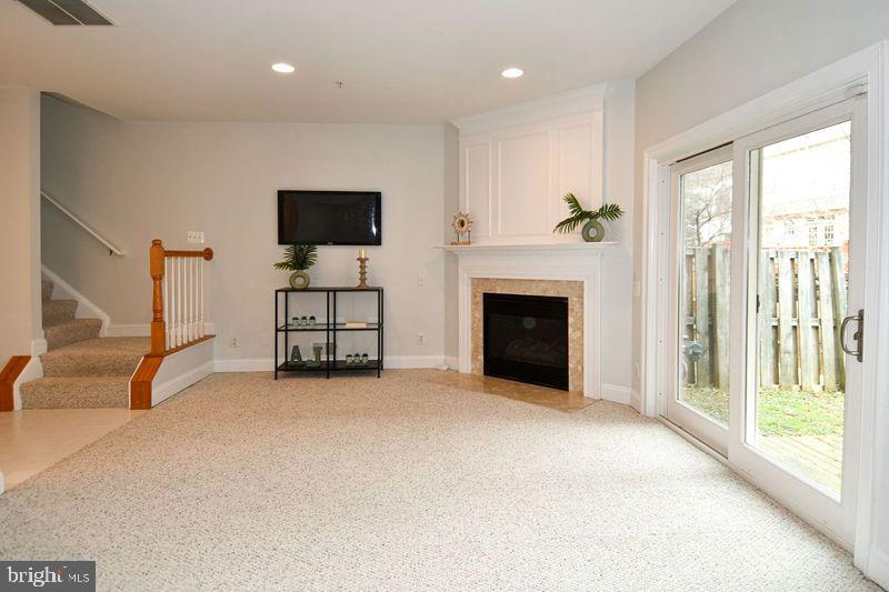 COUNTRY CREEK - Residential