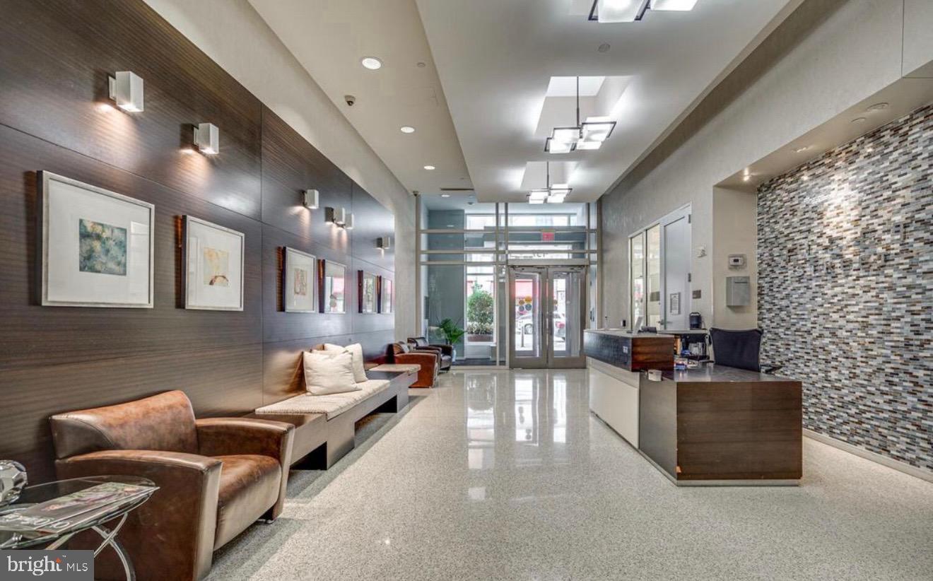 FLEET STREET CONDOMINIUMS - Residential