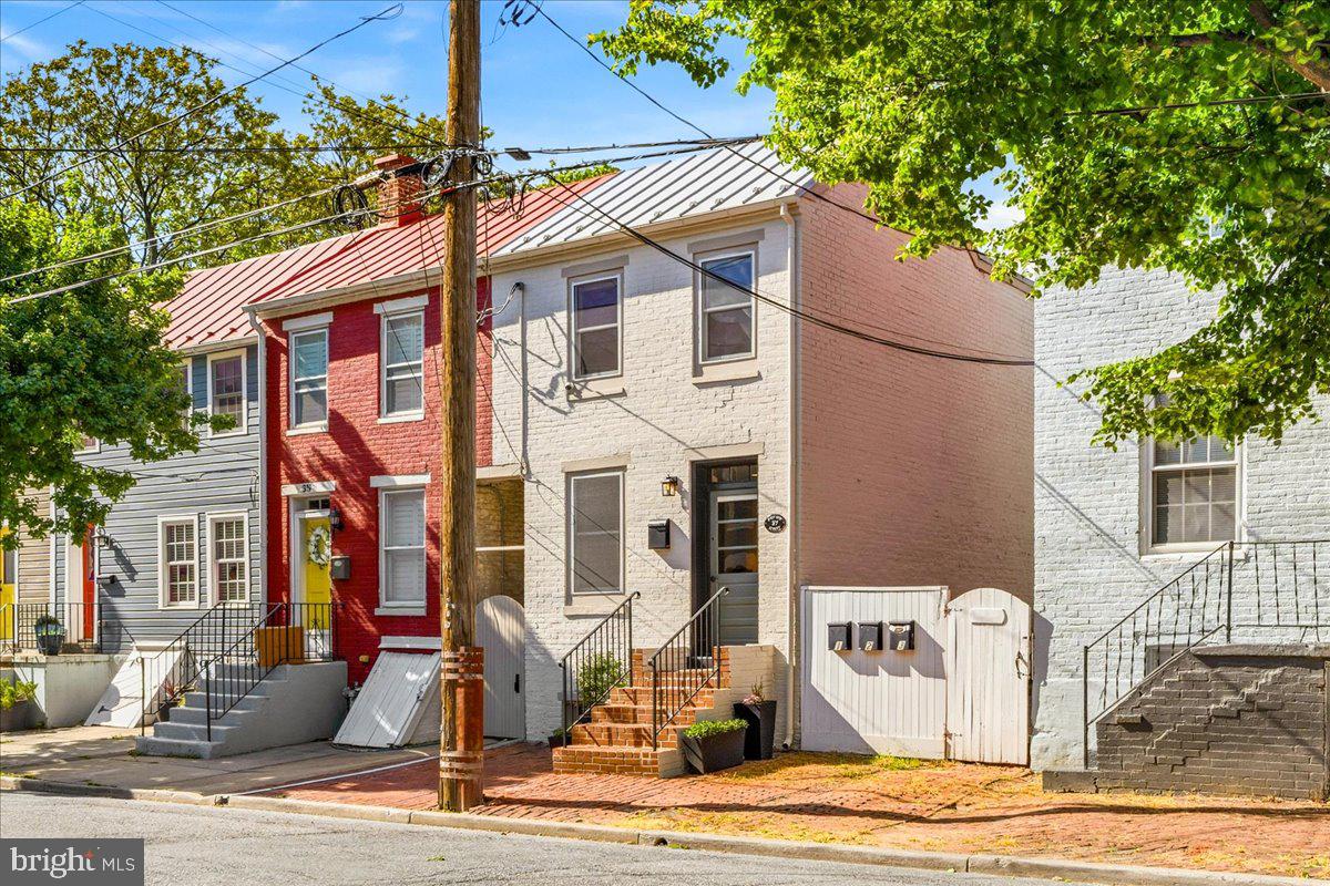 DOWNTOWN FREDERICK - Residential
