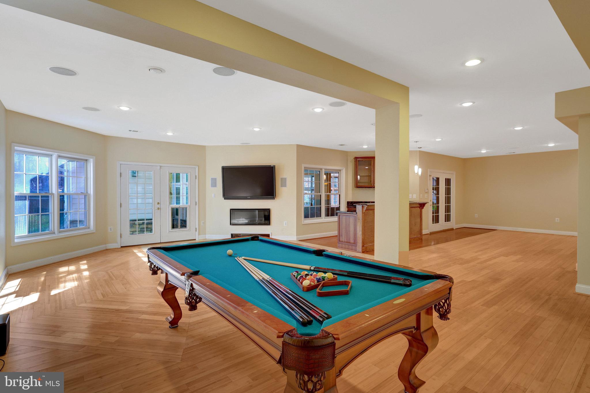 CEDAR CHASE - Residential