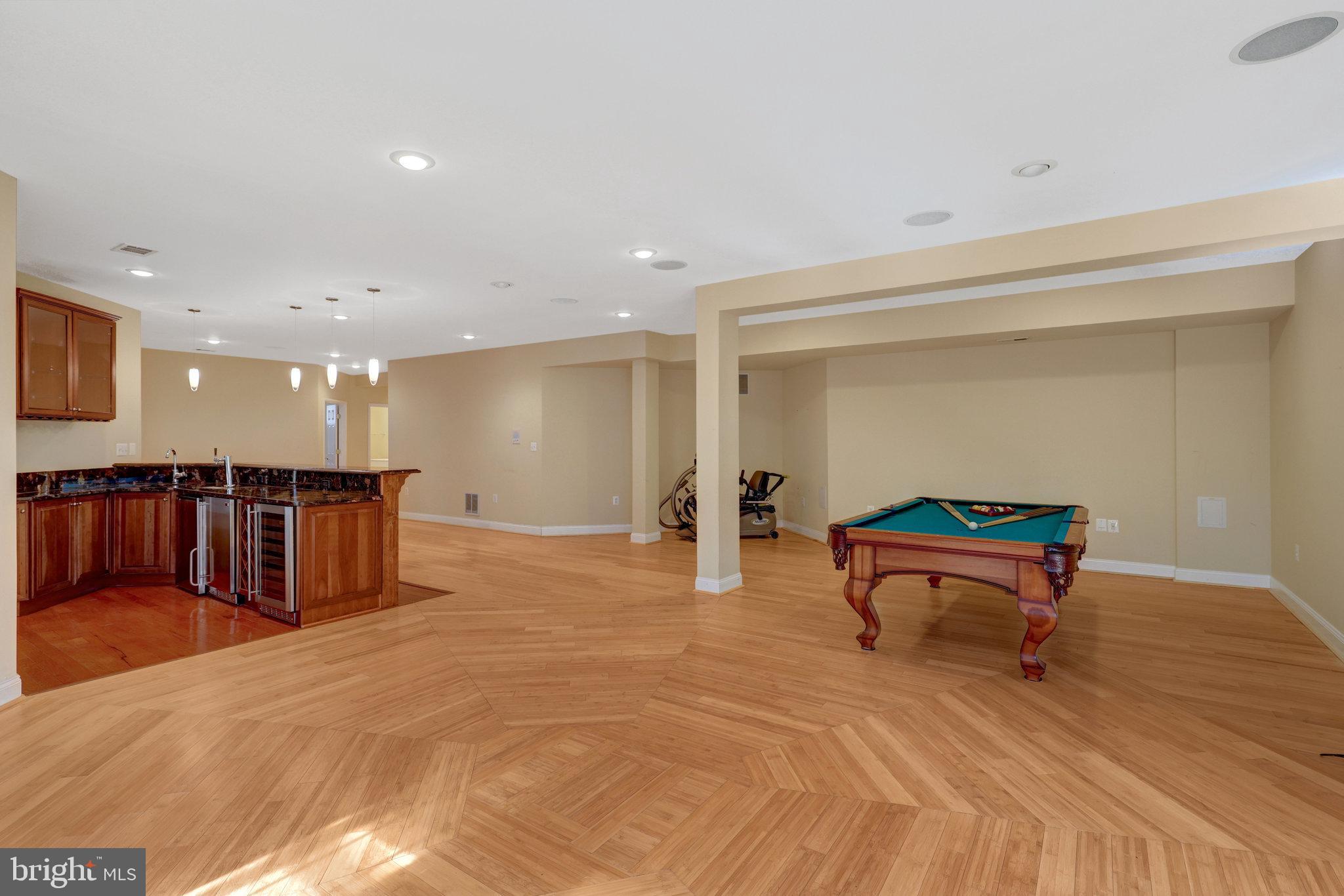 CEDAR CHASE - Residential