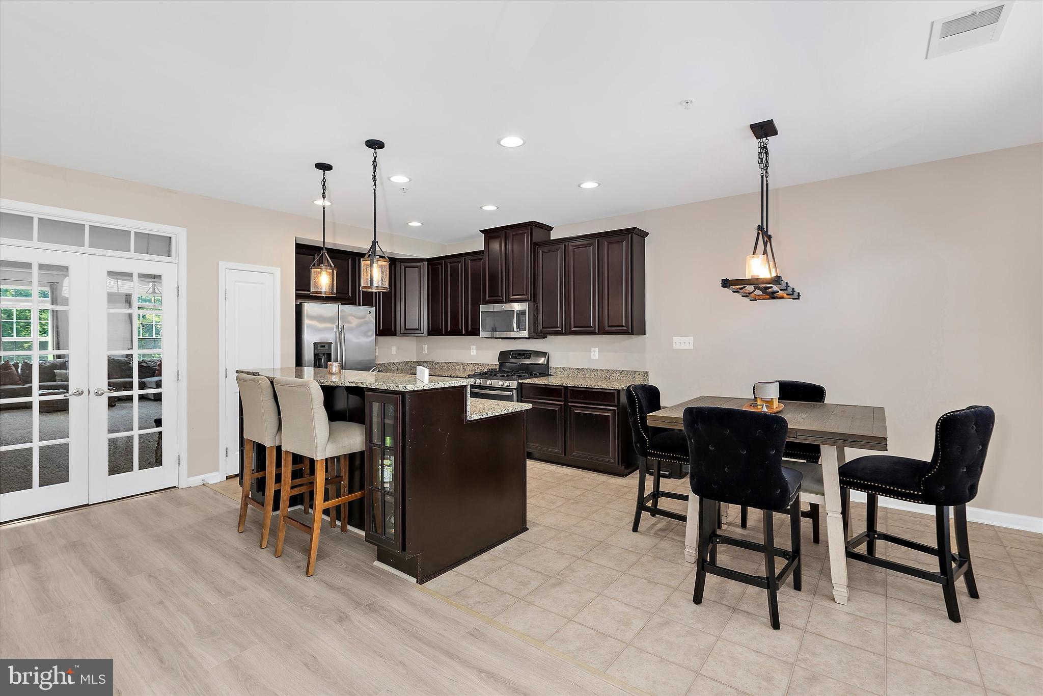 TOWN CENTER COMMONS - Residential