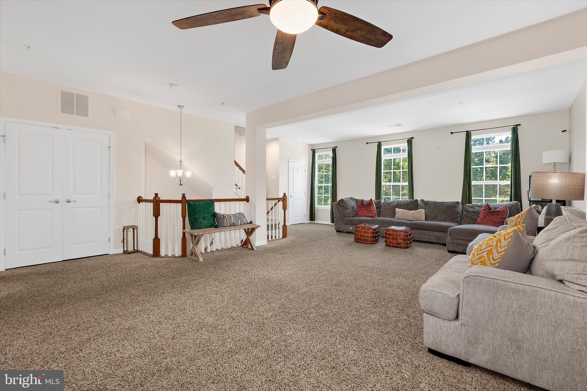 TOWN CENTER COMMONS - Residential