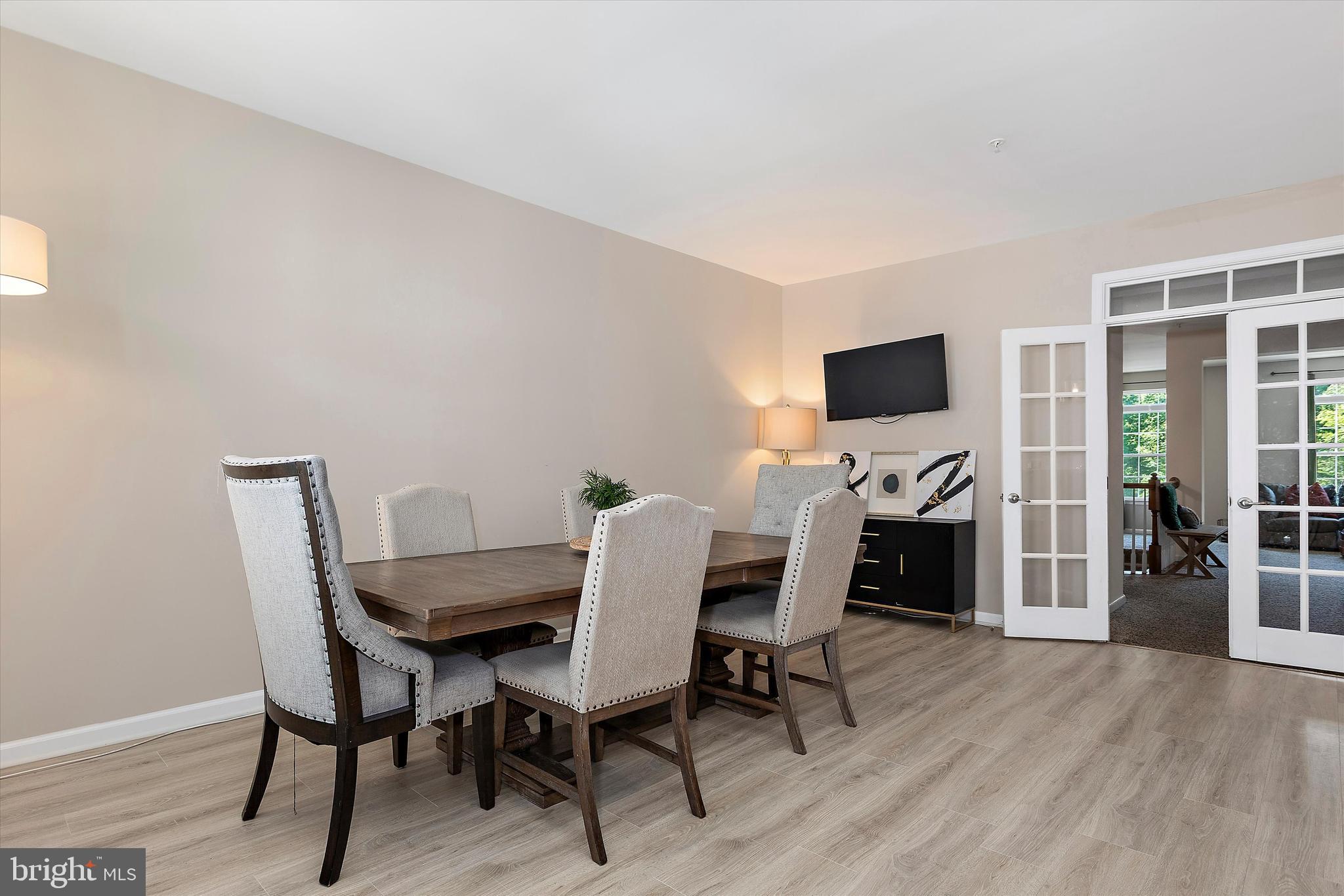 TOWN CENTER COMMONS - Residential