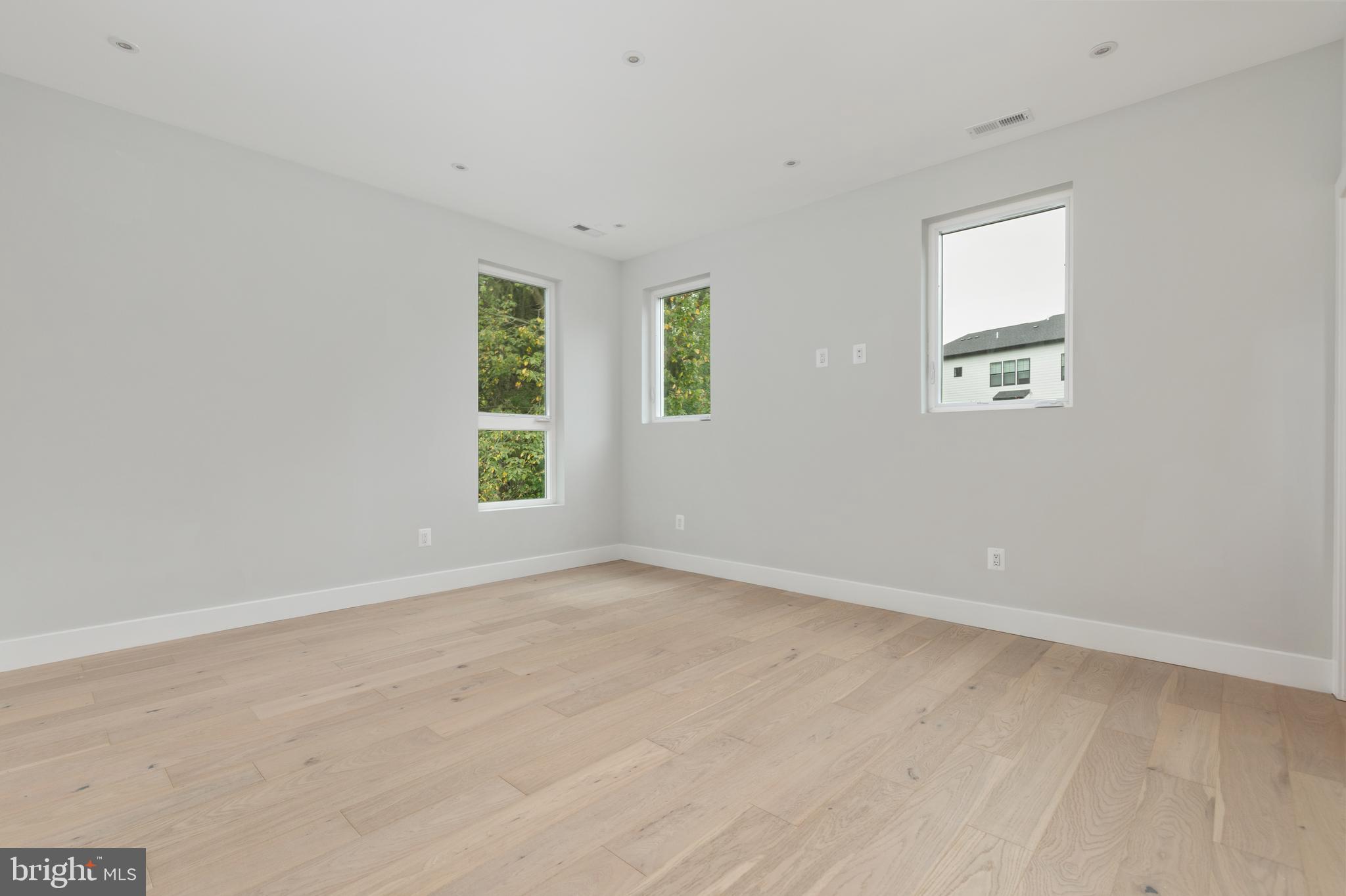ORCHARD CREST - Residential