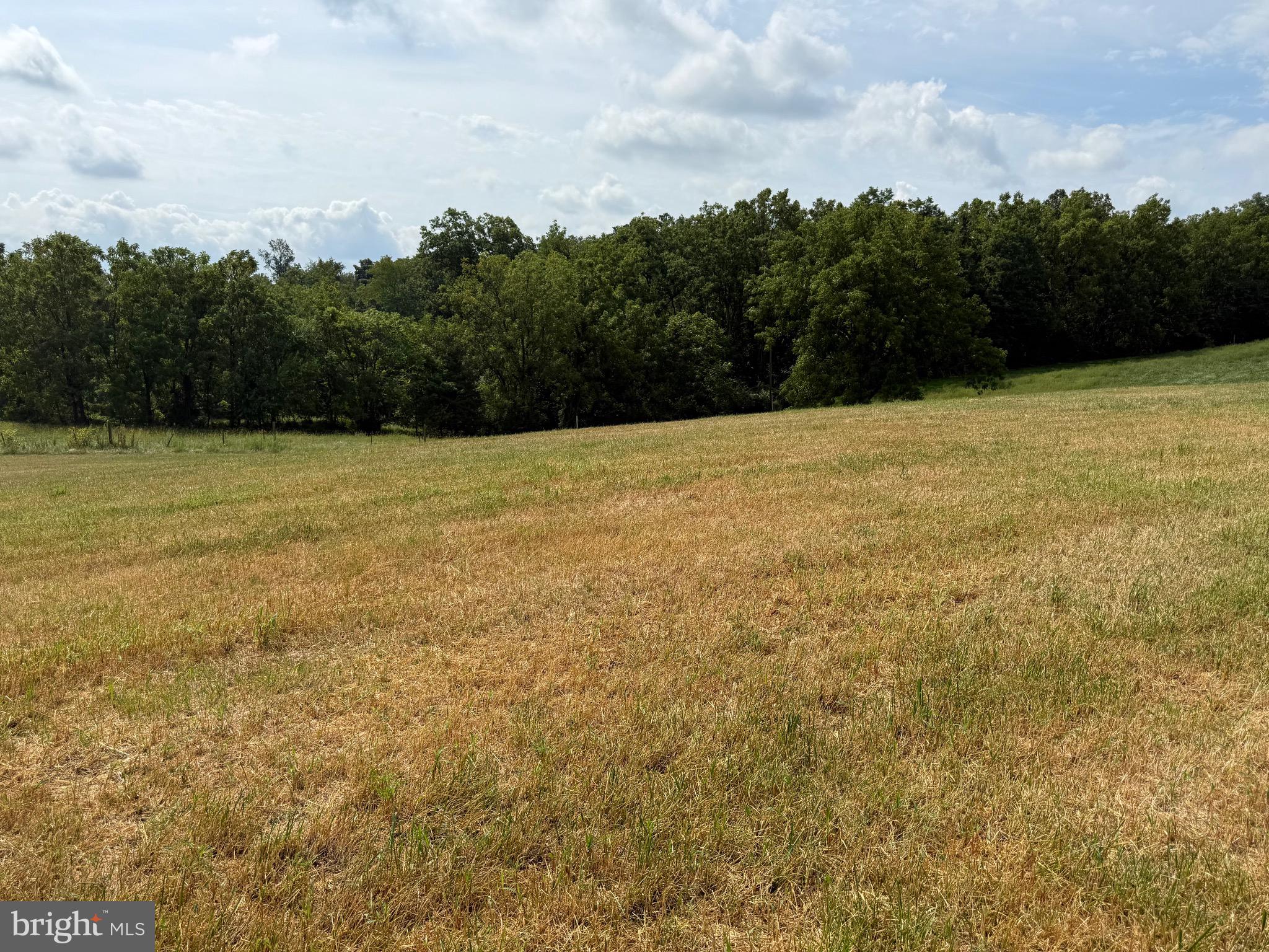 UNIONTOWN - Land