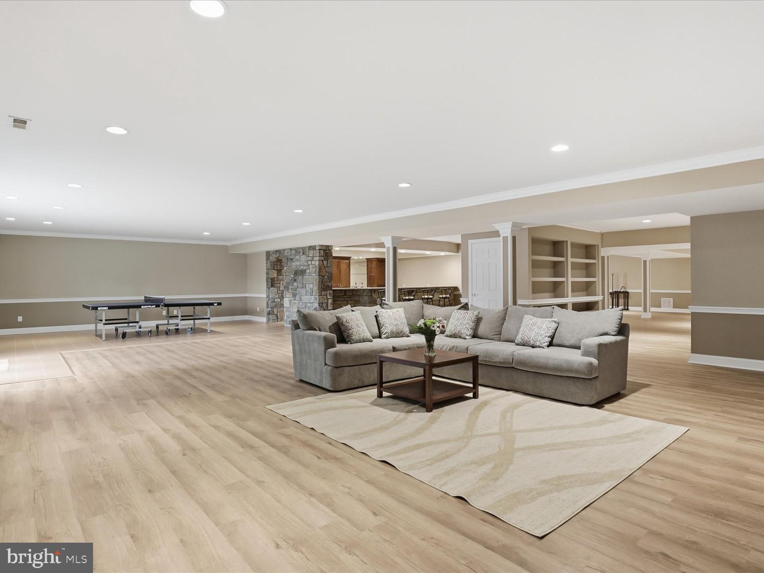 POTOMAC MANOR - Residential