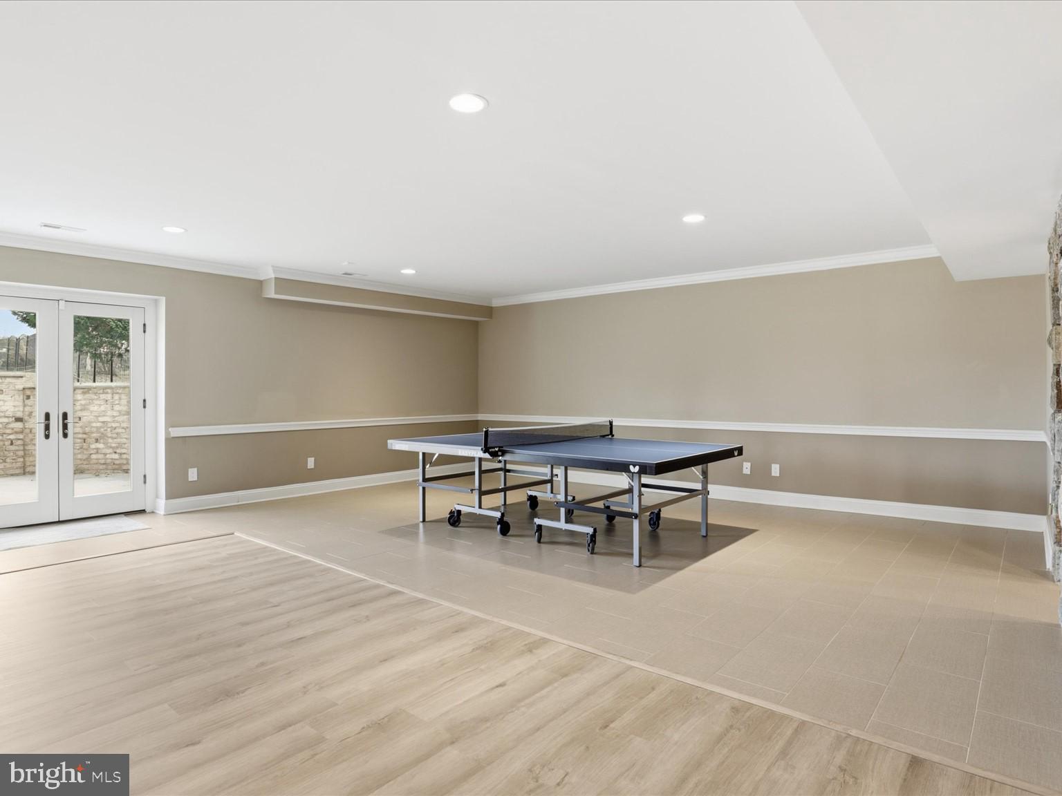 POTOMAC MANOR - Residential