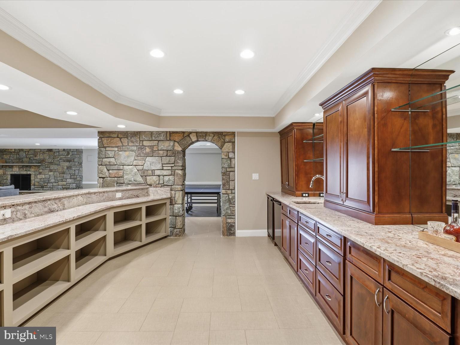 POTOMAC MANOR - Residential