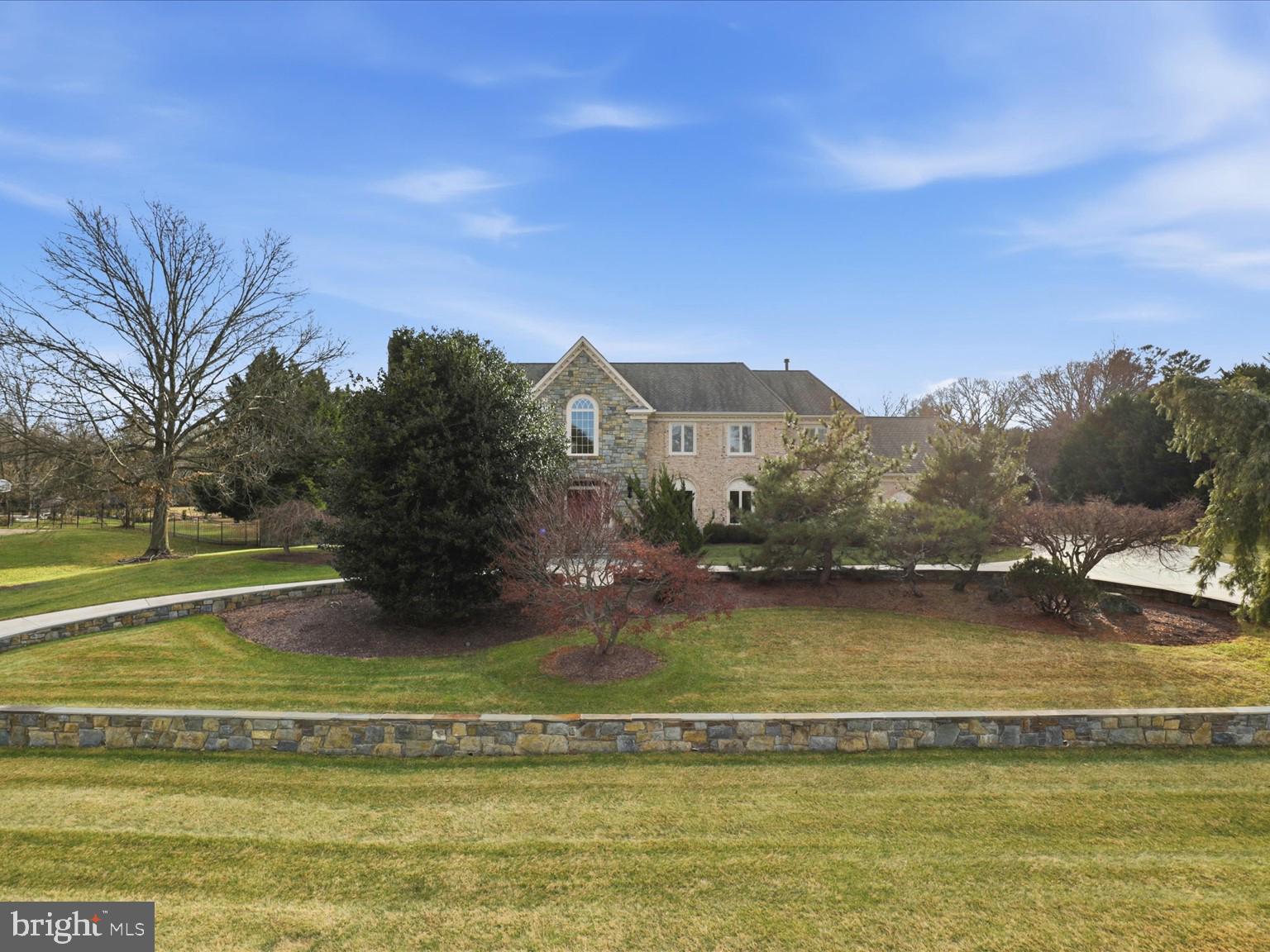 POTOMAC MANOR - Residential