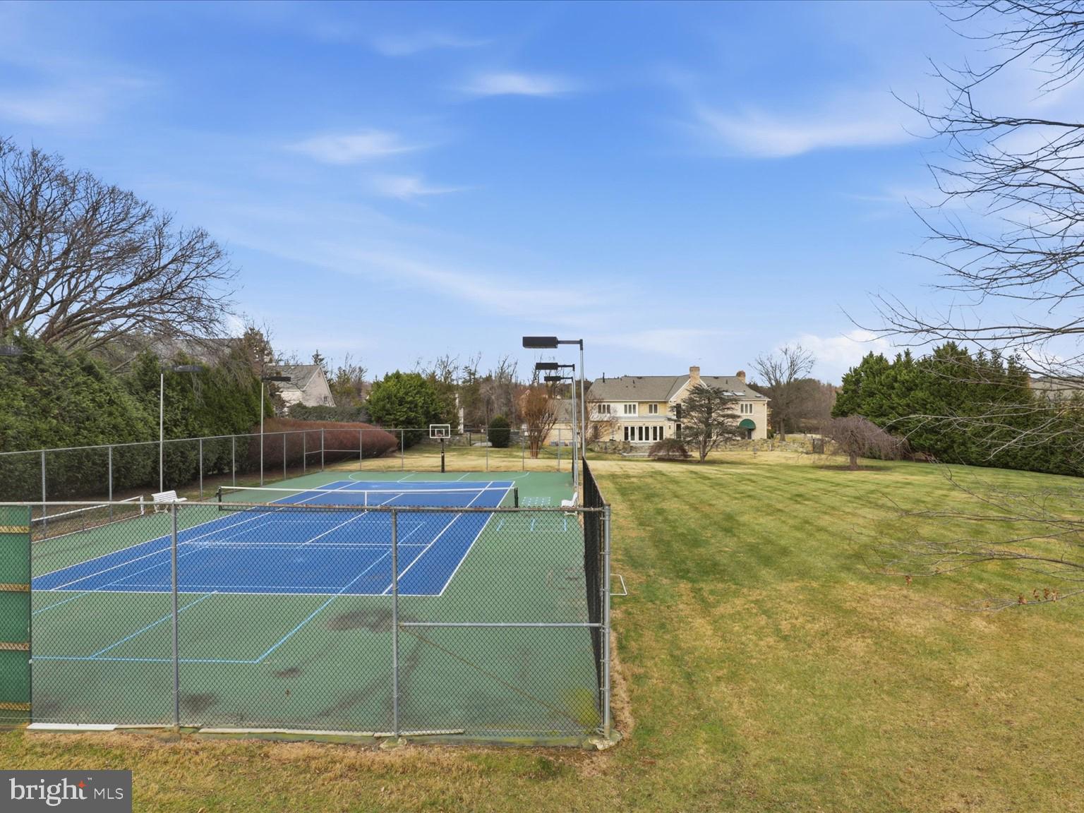 POTOMAC MANOR - Residential
