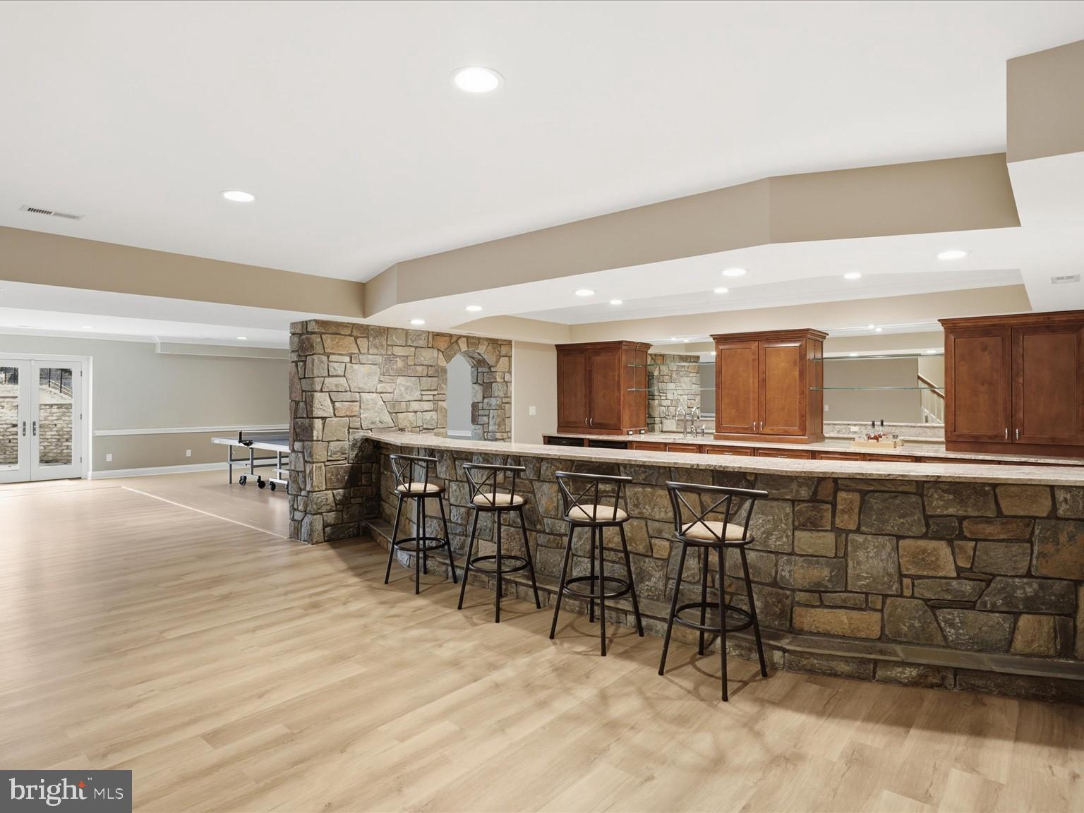 POTOMAC MANOR - Residential