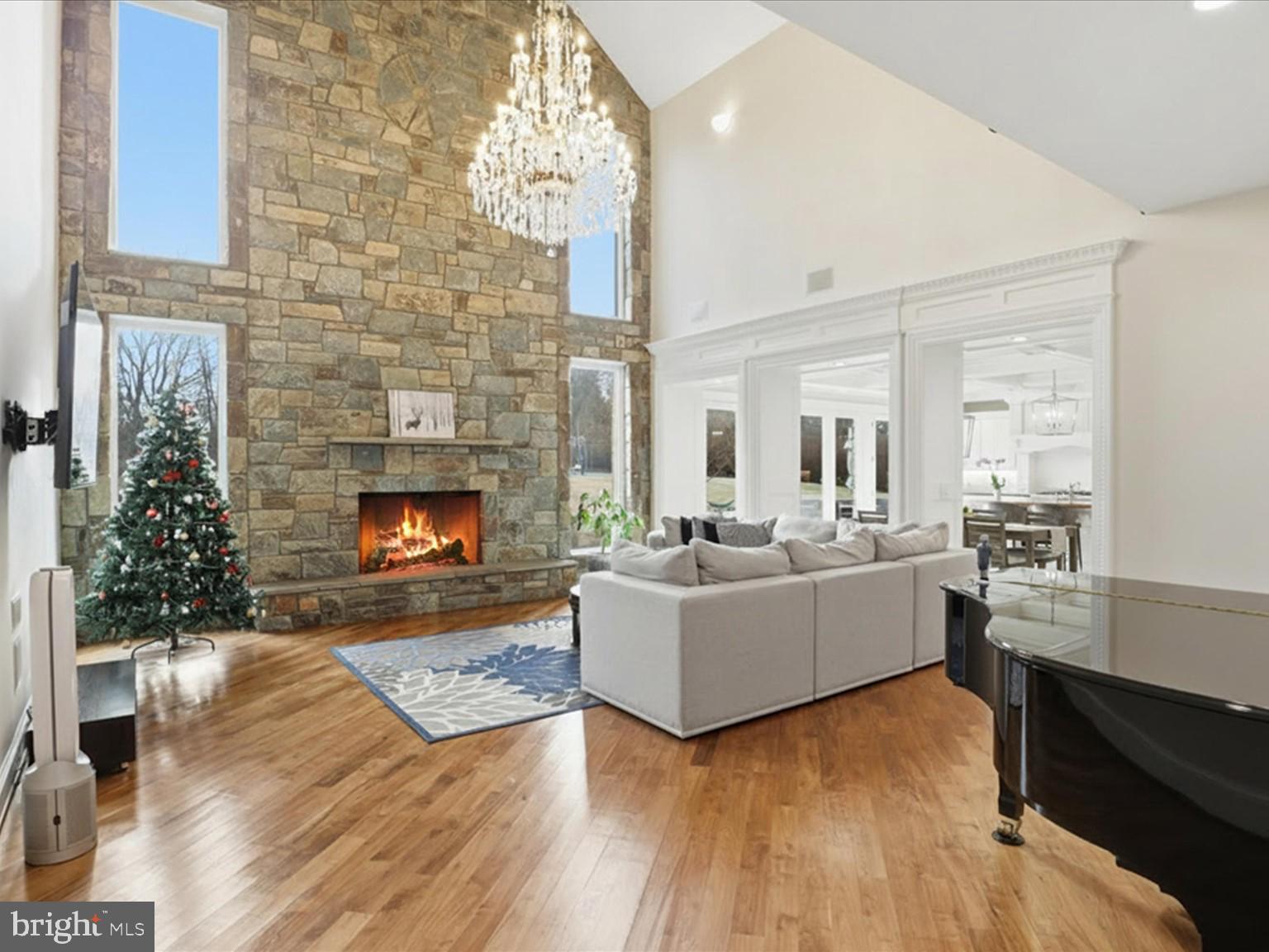 POTOMAC MANOR - Residential