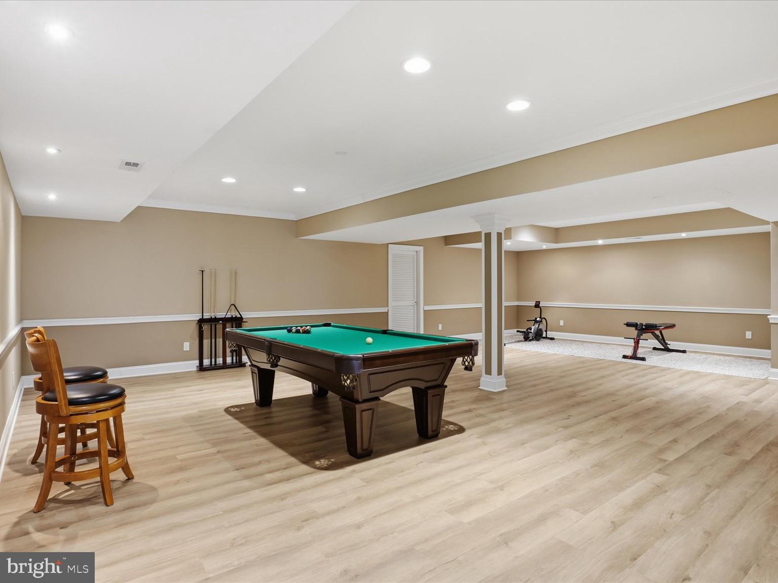 POTOMAC MANOR - Residential