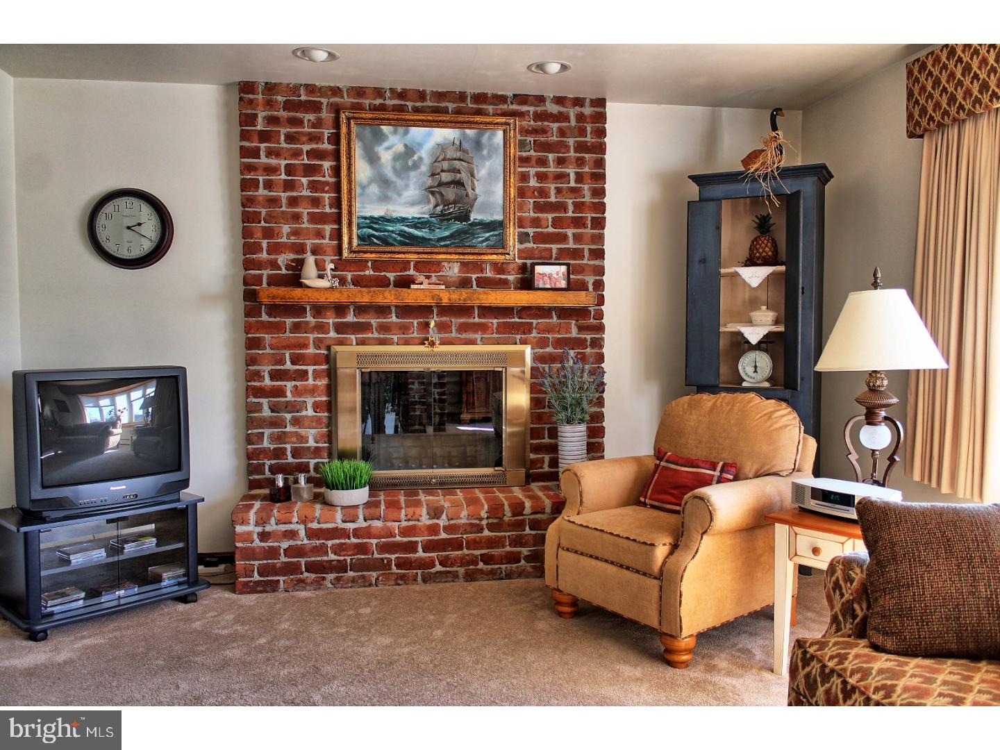 CLOVER CROSSING - Residential