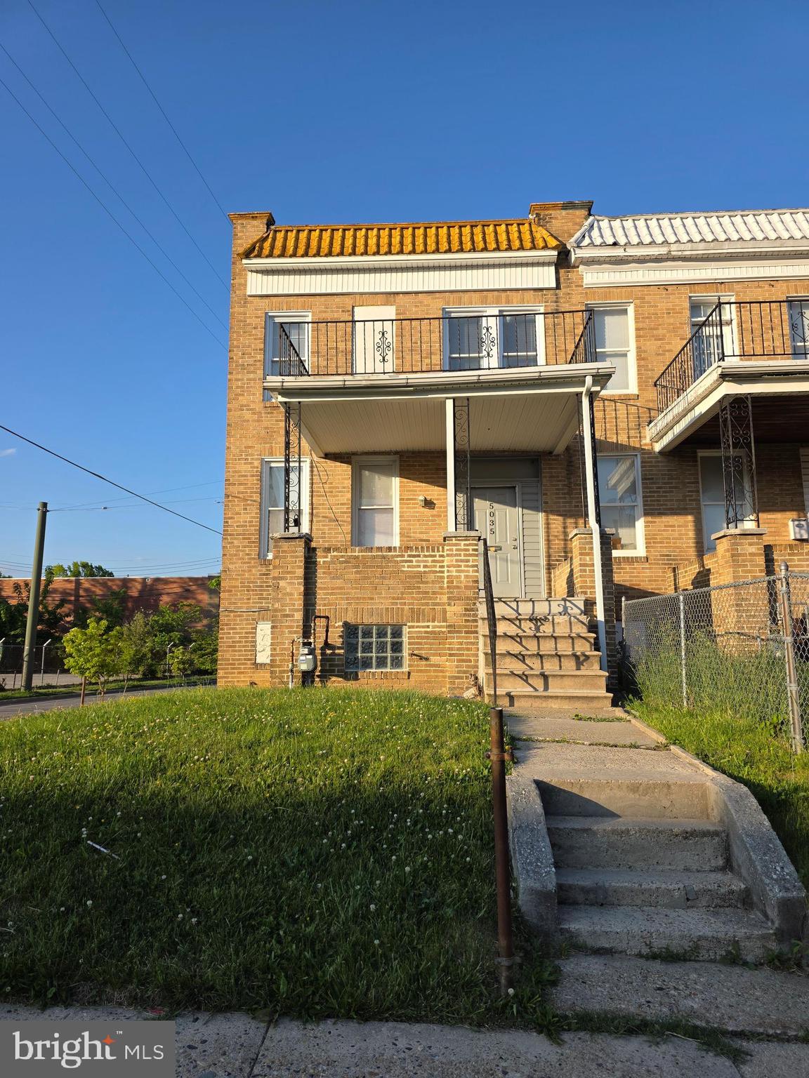 Spacious semi detached house ready for a new owner. Priced to sell As Is, with finished basement 4 spacious bedrooms, 2 with walk in closets. Deck on the rear and front porch for summertime fun.