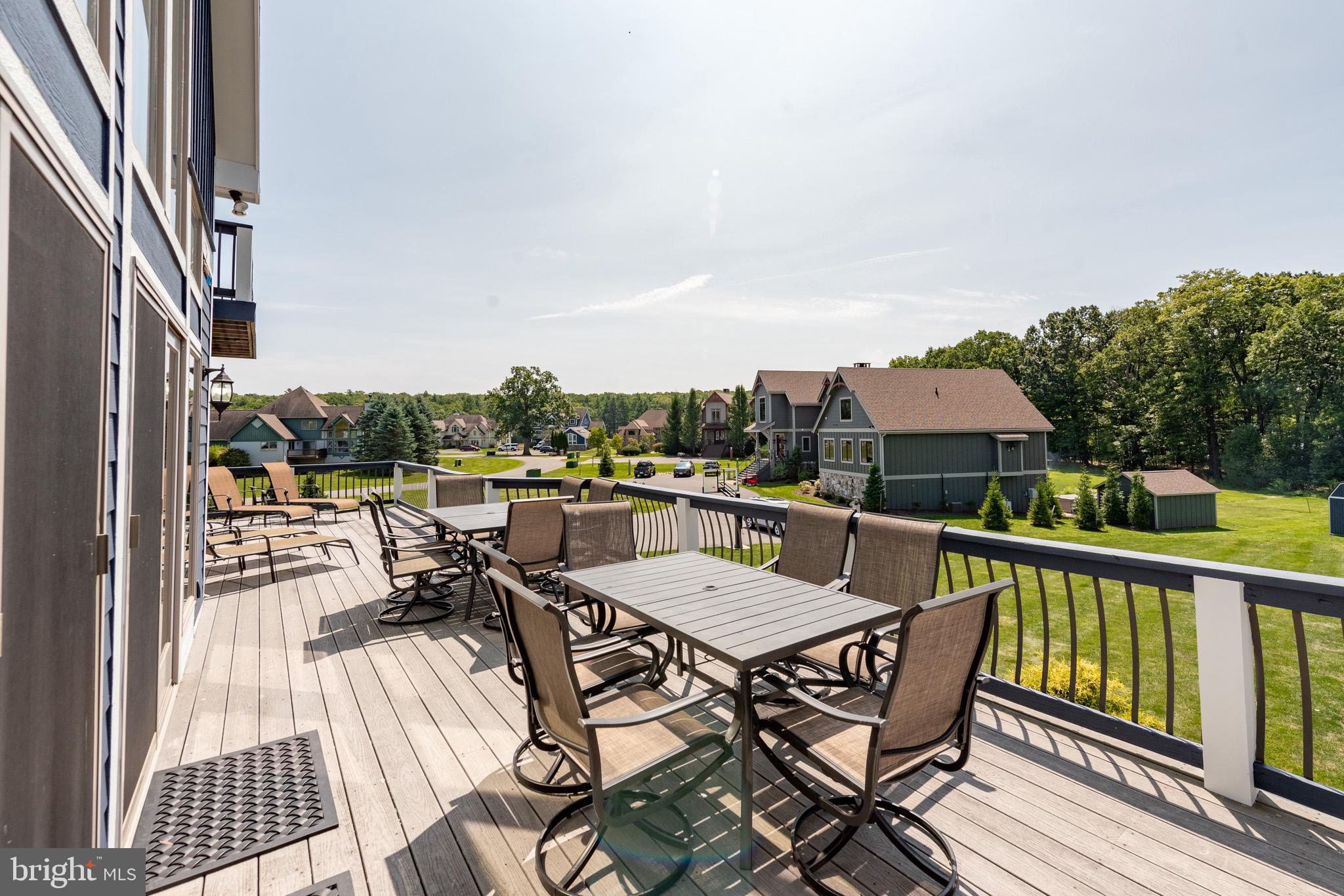 WATERFRONT GREENS - Residential
