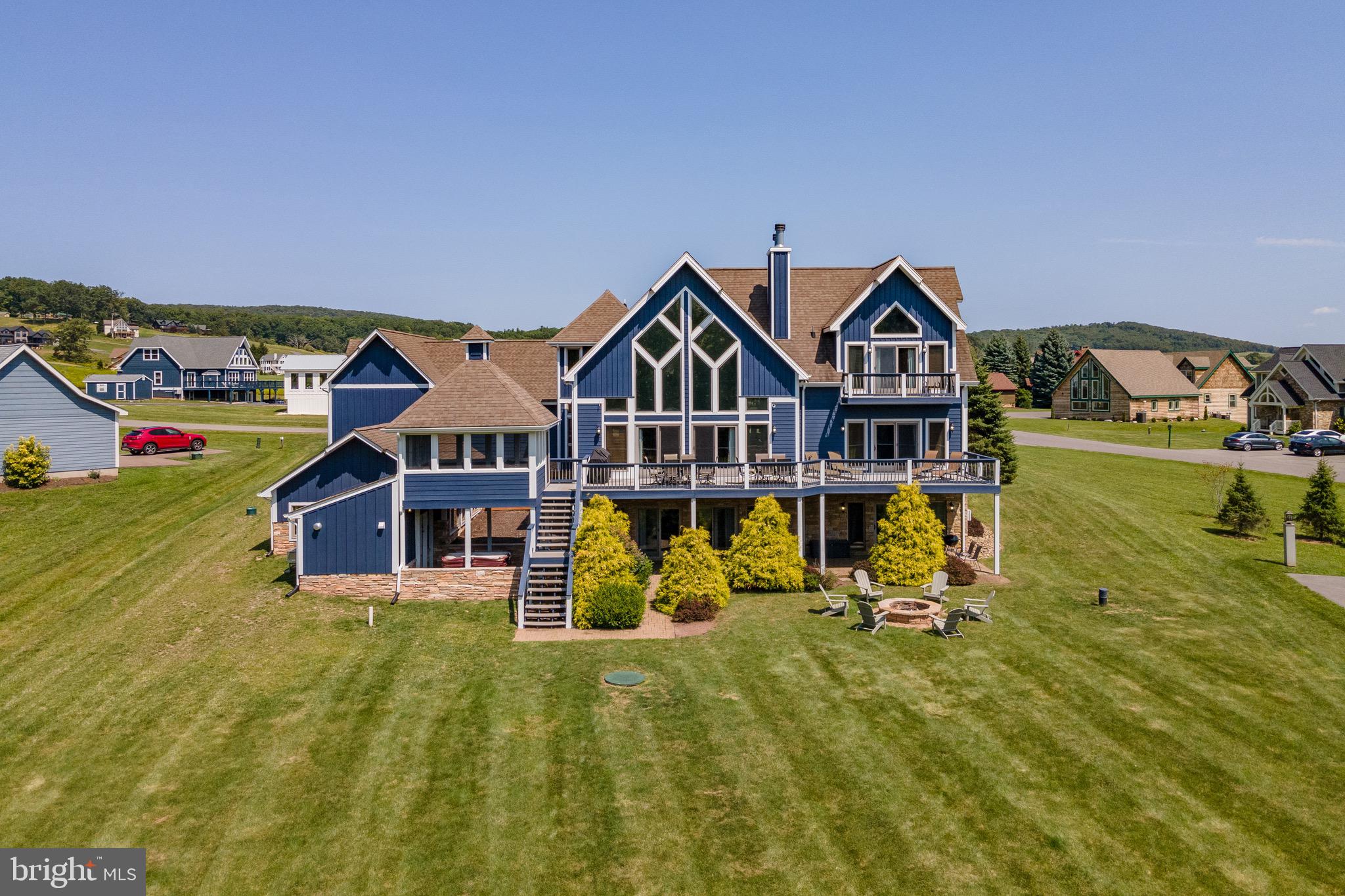 WATERFRONT GREENS - Residential