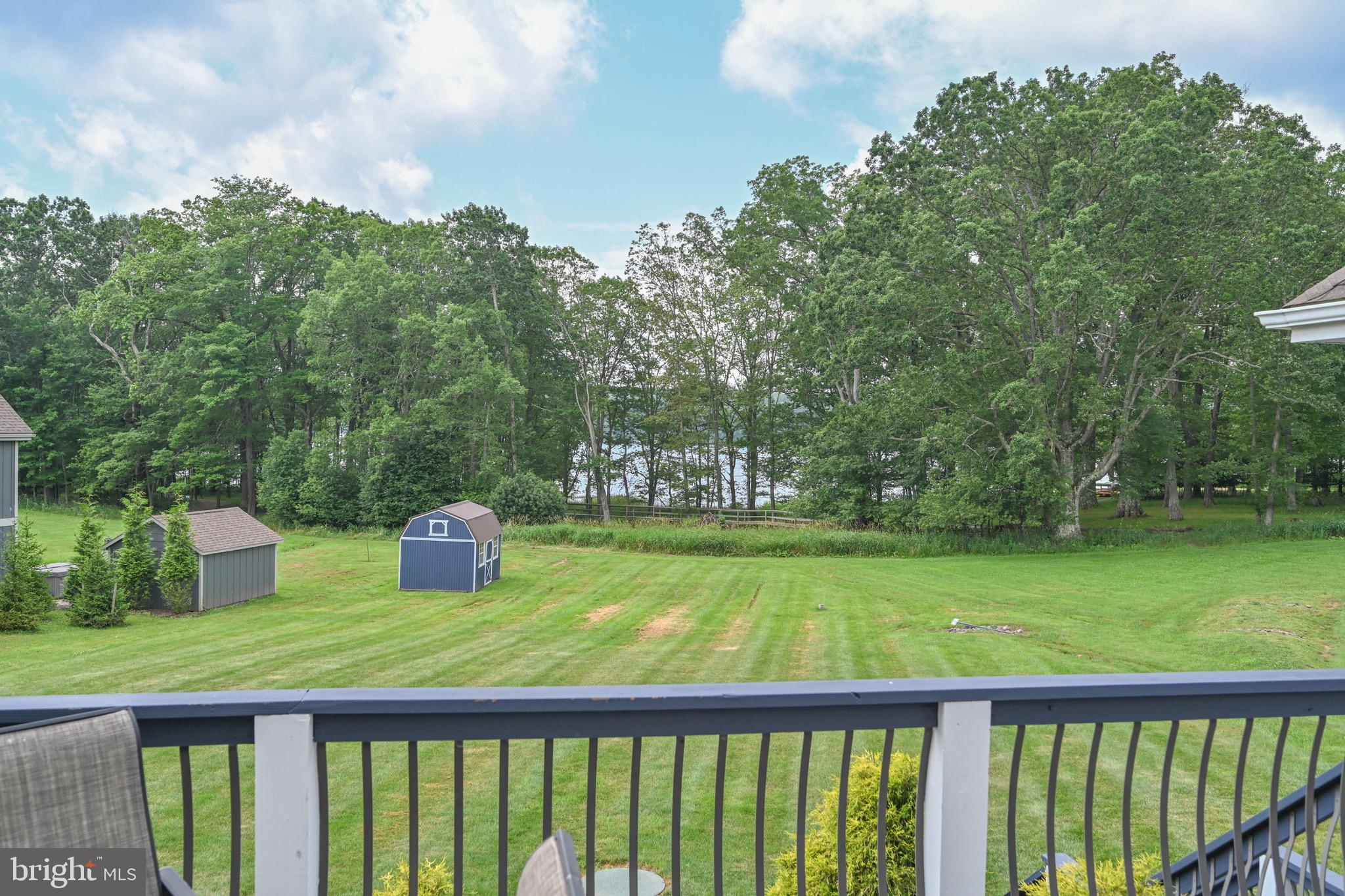 WATERFRONT GREENS - Residential