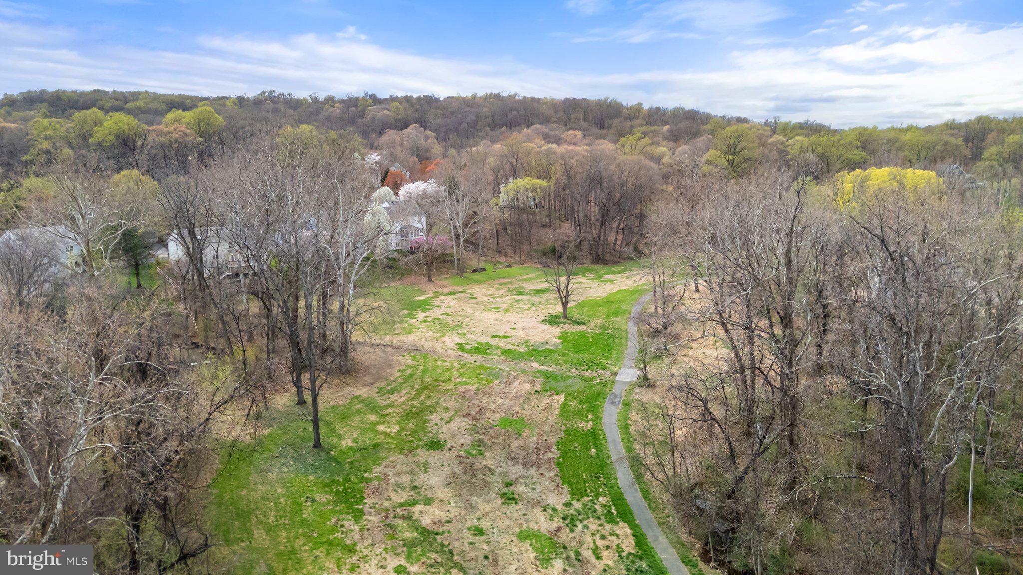 LEESBURG COUNTRY CLUB - Residential