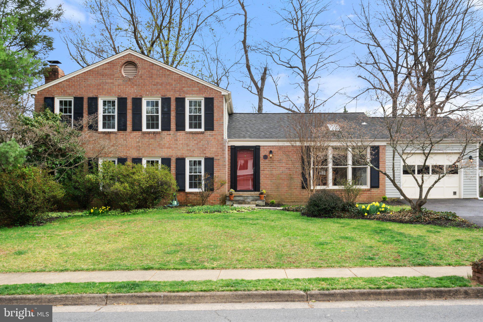 Wonderful single family home on a quarter-acre lot with mature trees, screened porch, 5 bedrooms & three baths on four finished levels, updated kitchen and baths,hardwoid floors on main & family room levels & in 2 bedrooms,  freshly painted throughout, and BRAND NEW windows and carpet. Cheery kitchen has beautiful gray and white granite counters, professionally painted cabinets, plenty of table space, huge front window & skylight, large pantry with barn doors, direct access to garage. Open Living/Dining area can acommodate as many for dinner as you'd like! Don't miss the huge screened porch with TV on the wall, lighting, and a ceiling fam. 4 bedrooms and two bathrooms upstairs. Just 4 steps down from front foyer, enjoy a spacious family room with wood-burnng fireplace, a full bath, a nice sized laundry room ((has door walkout level to back yard too!), and a sunny large bonus room -- perfect as 5th bedroom, office, or whatever you need.   The 4th level has more -- a game room, a rec room, storage closets, and a small room/closet used as a darkroom by previous owners. Shaded backyard is fully fenced and has a firepit. Natural gas heat, public water & sewer, NO HOA! Leesburg Country Club neighborhood is within the Town of Leesburg limits, so this home is convenient to everything! Not to be missed: a few doors down, there is easy access to the Loudoun County (formerly WestPark) passive nature park -- 132 acres of trails and streams and a pond. Loudoun County HS pyramid. OPEN HOUSE Saturday, 4-/5 1-3:00