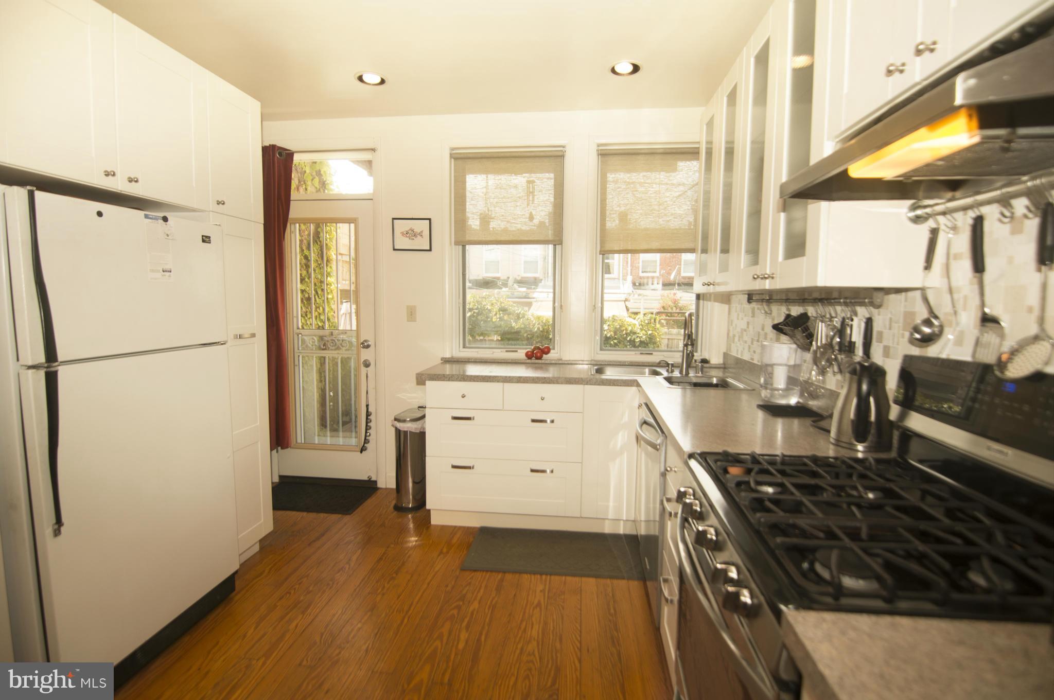 LOCUST POINT - Residential