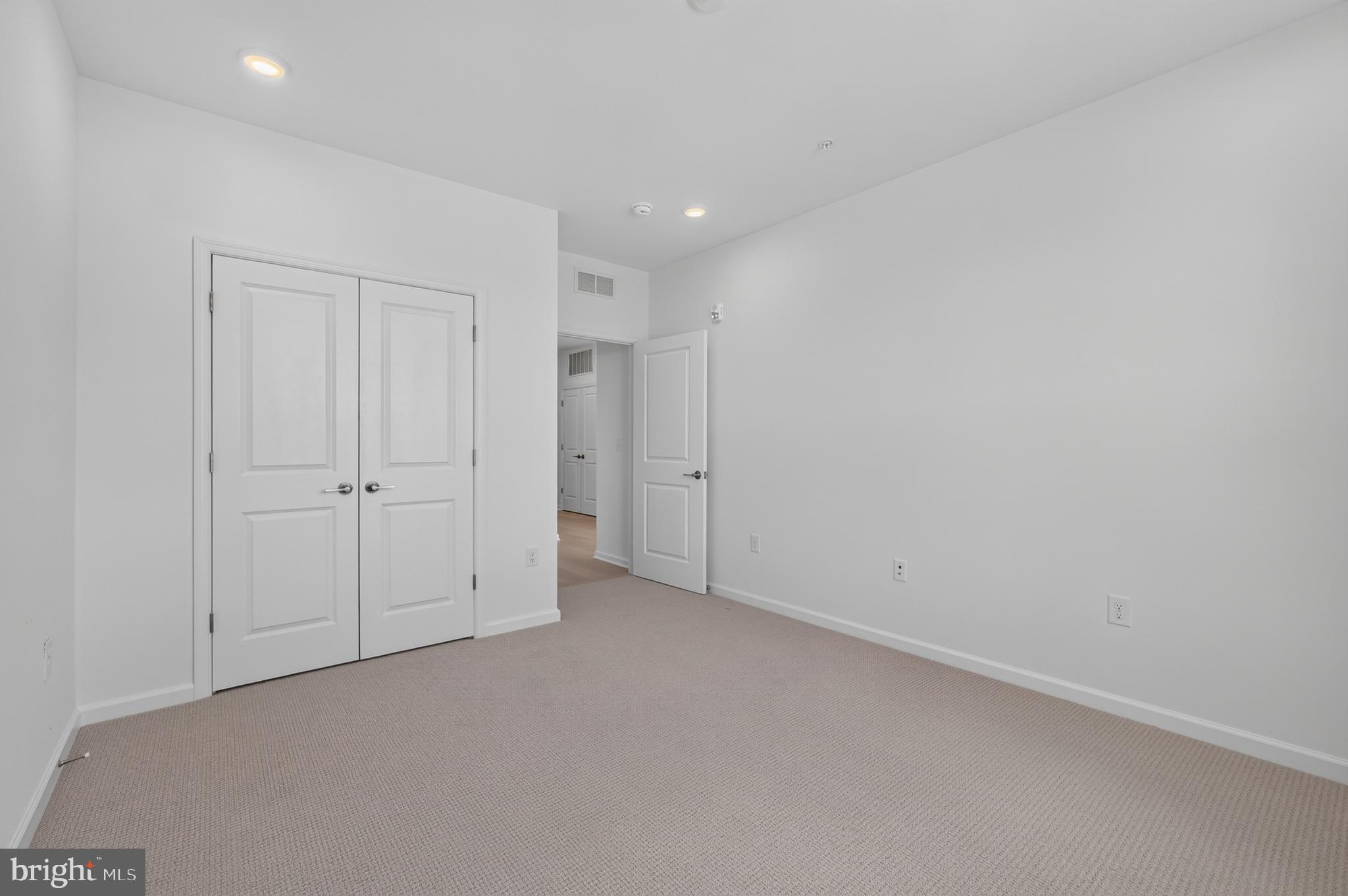 LINK AT COLMAR - Residential