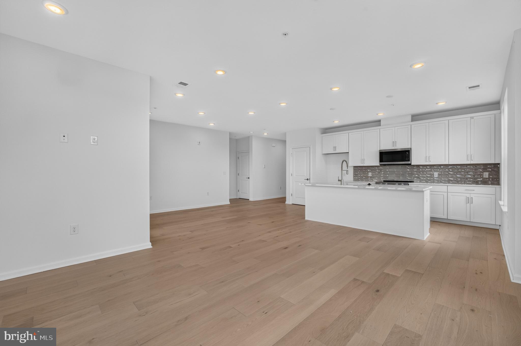LINK AT COLMAR - Residential