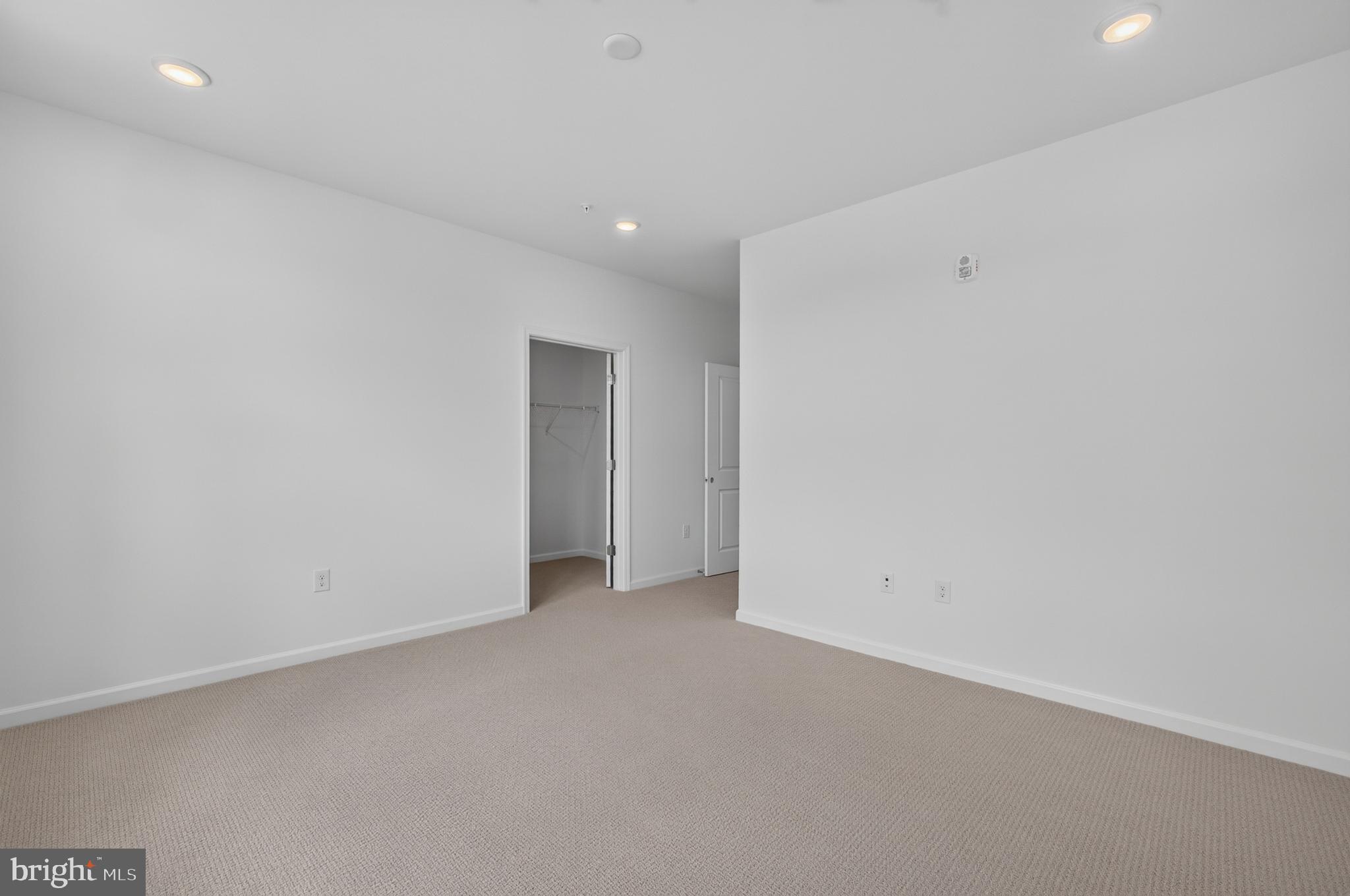 LINK AT COLMAR - Residential