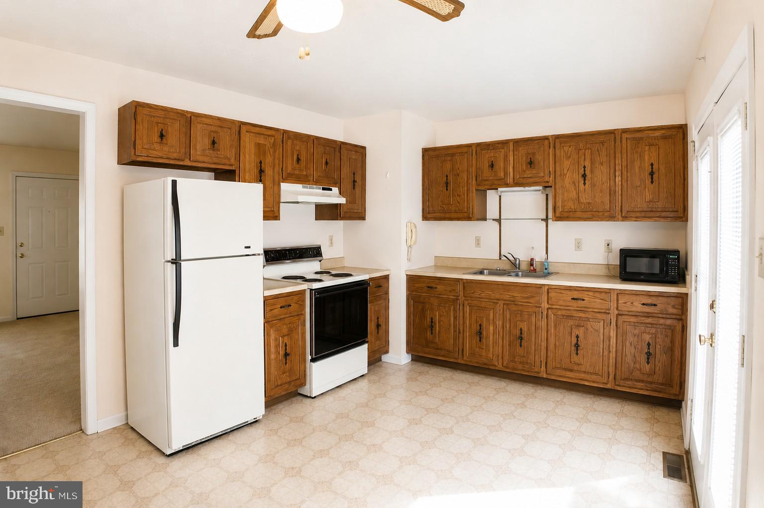 HOLLYWOOD SHORES - Residential