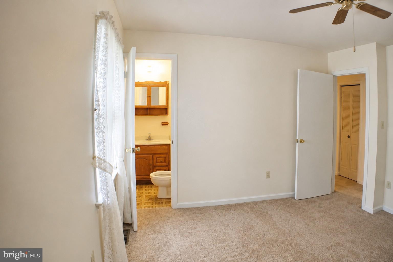 HOLLYWOOD SHORES - Residential