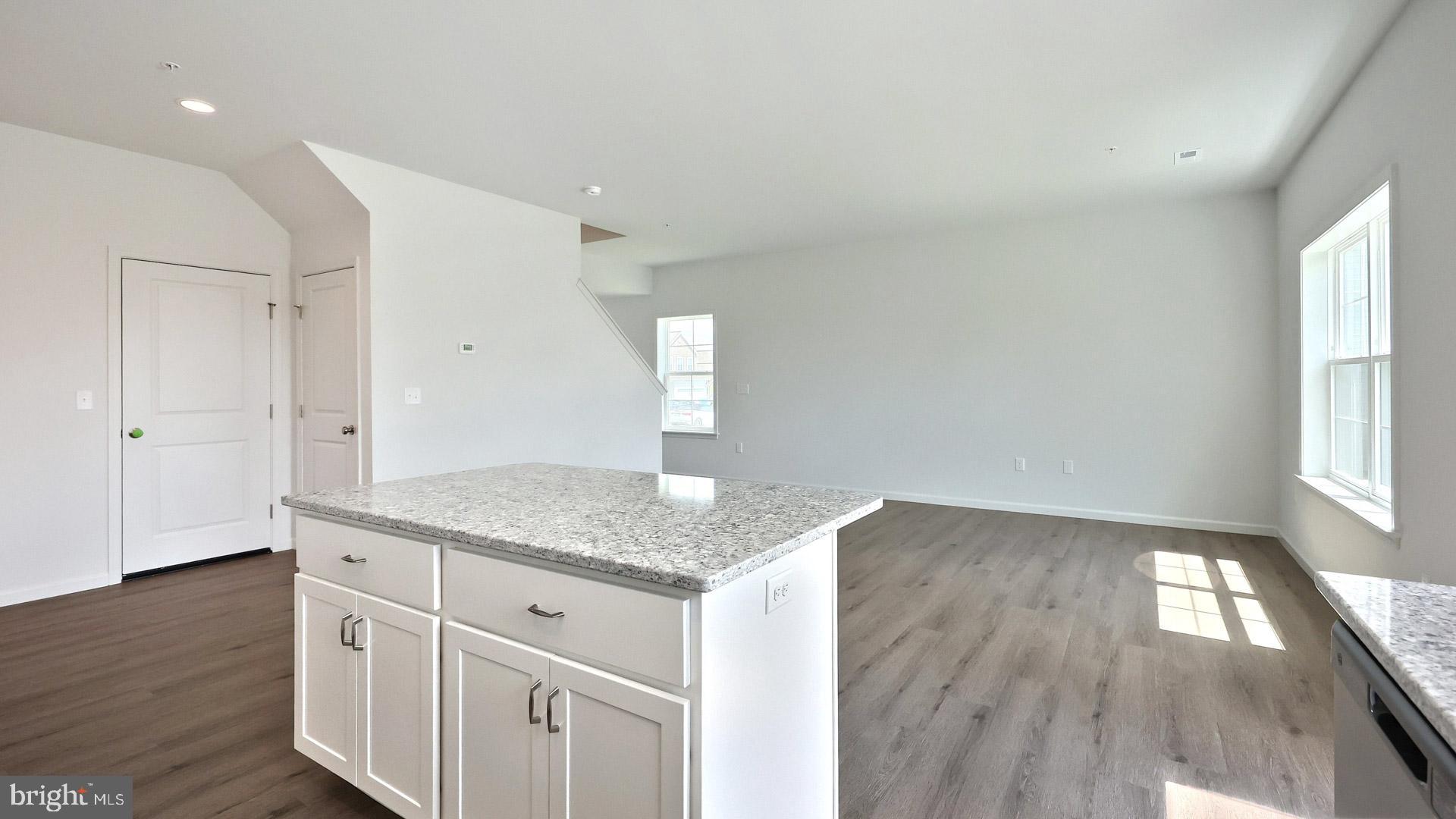 THE TOWNES AT BRIAR CREEK - Residential