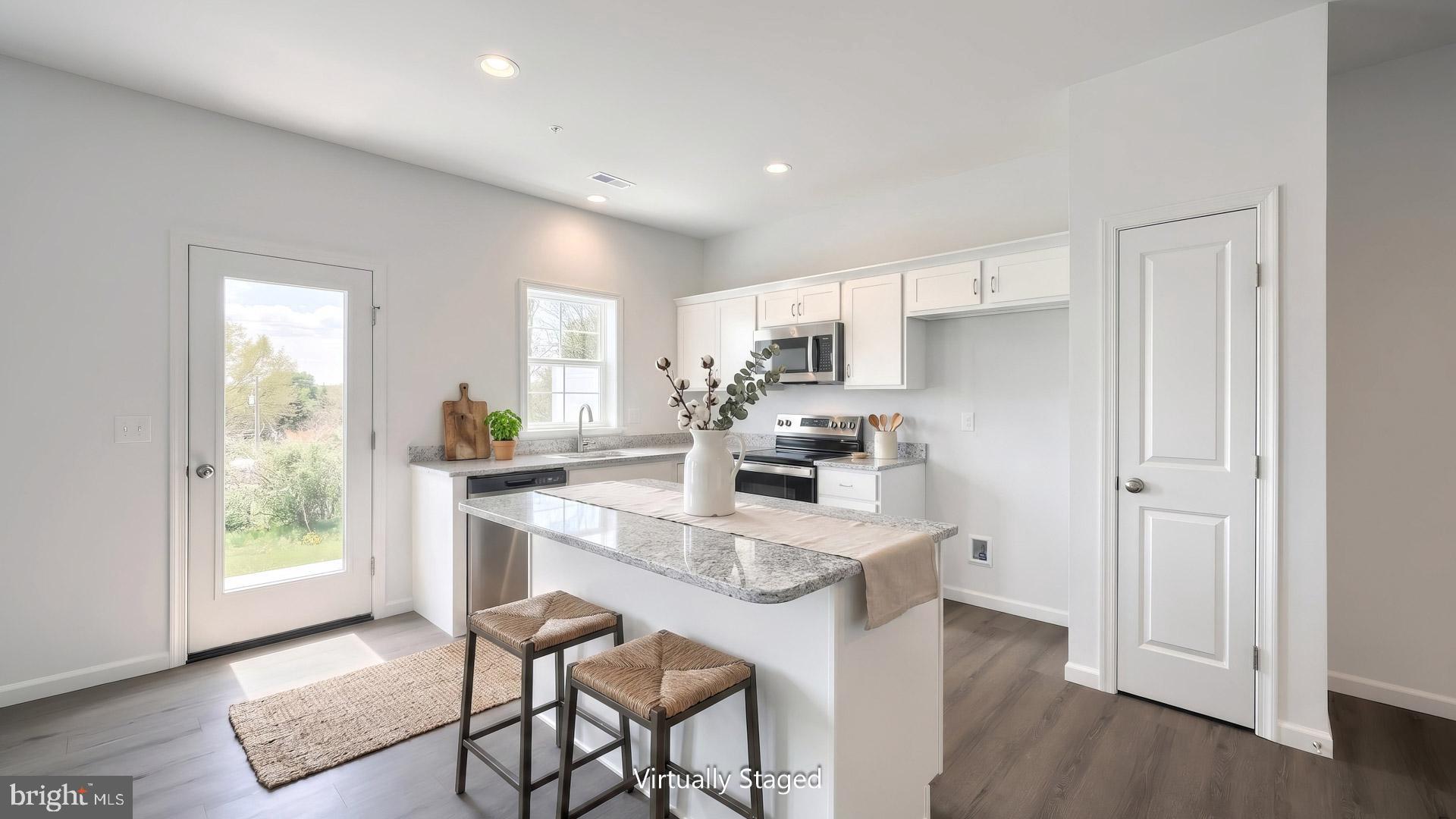 THE TOWNES AT BRIAR CREEK - Residential
