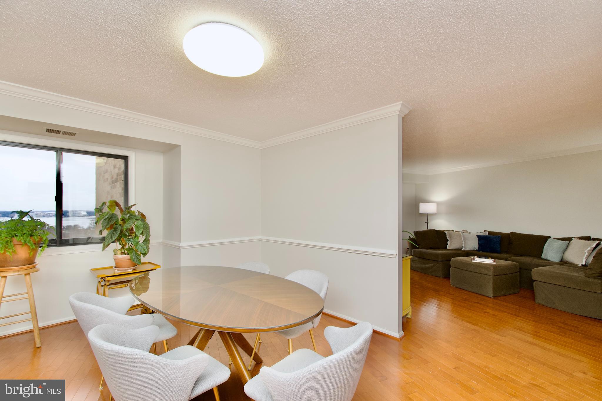 MONTEBELLO - Residential