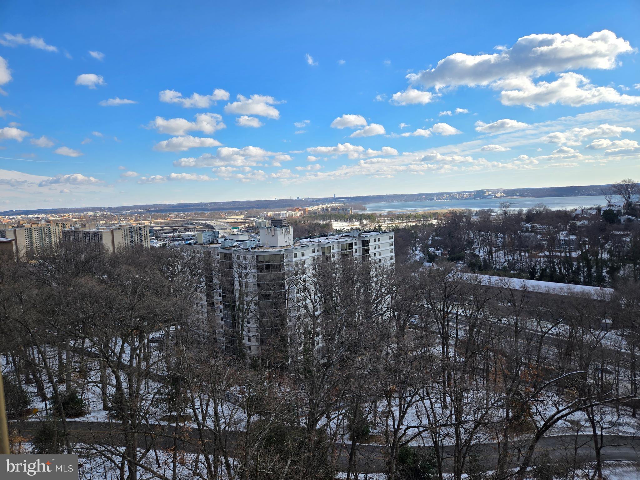 MONTEBELLO - Residential