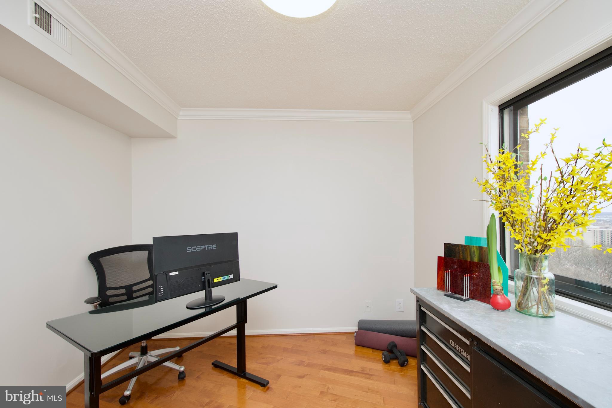 MONTEBELLO - Residential