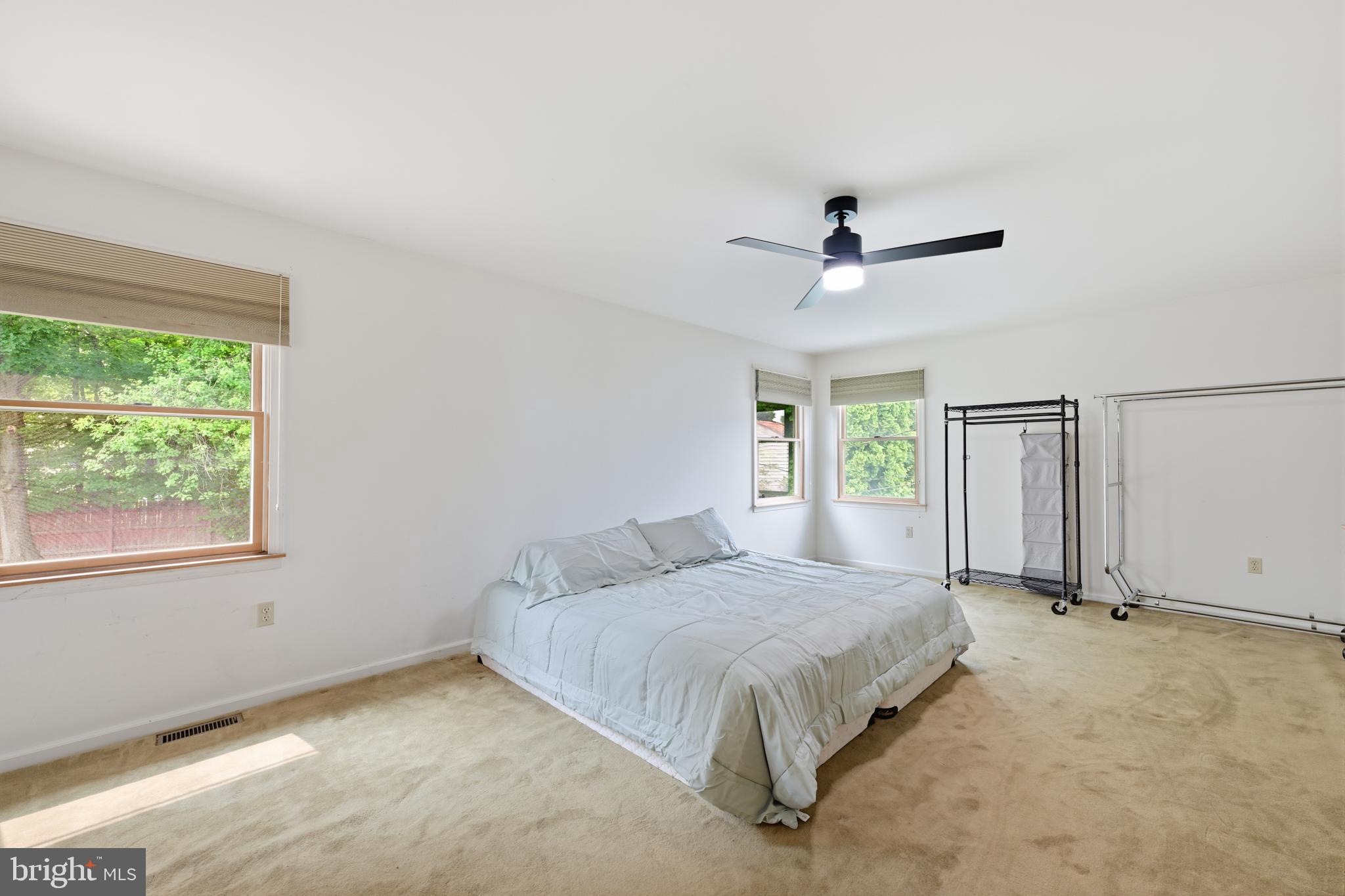 PENNSBURY HGTS - Residential