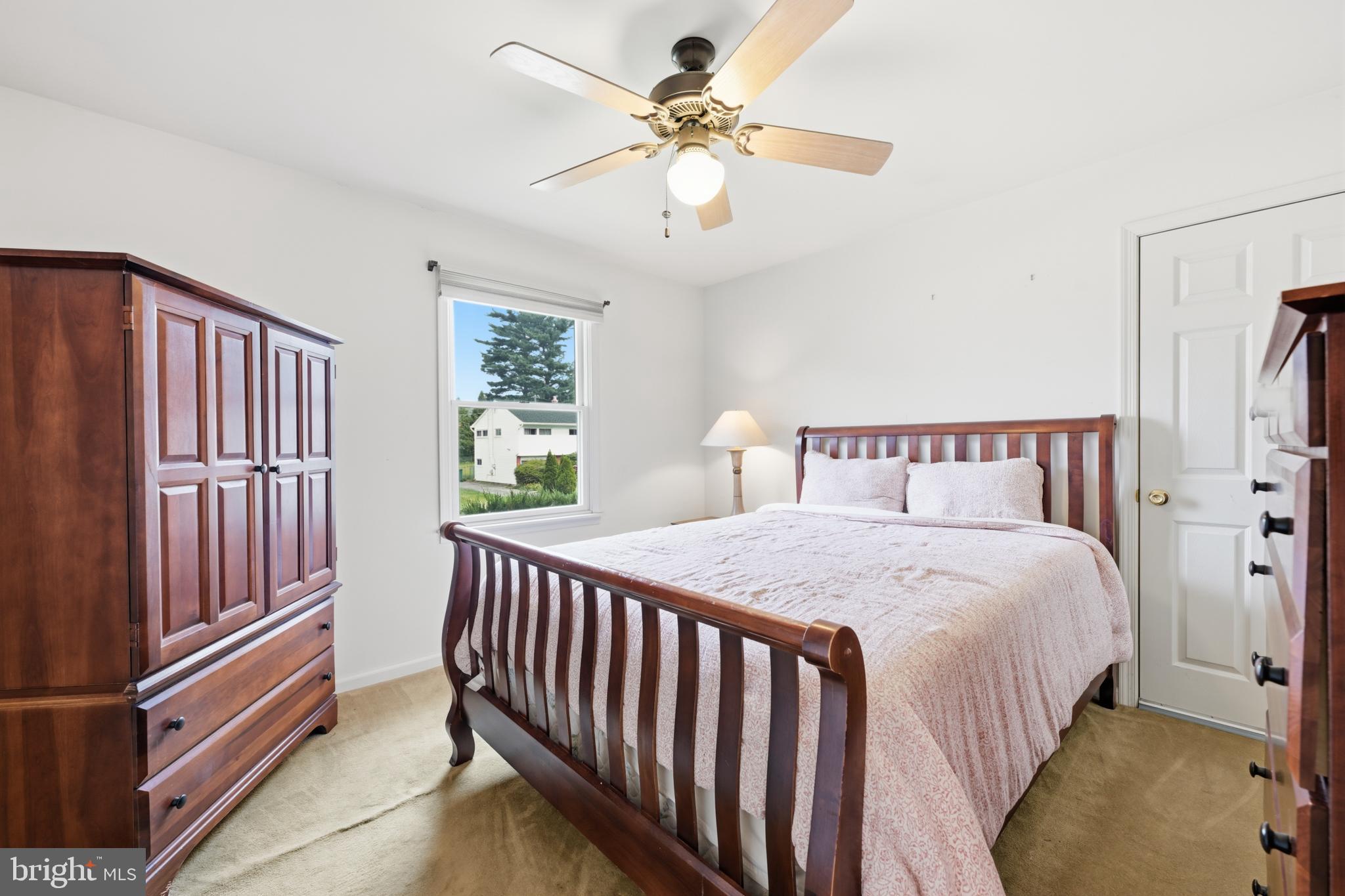 PENNSBURY HGTS - Residential