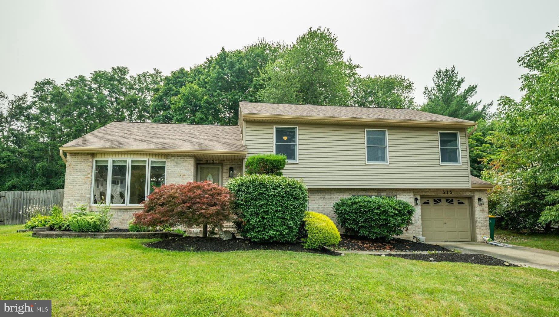 PENNSBURY HGTS - Residential