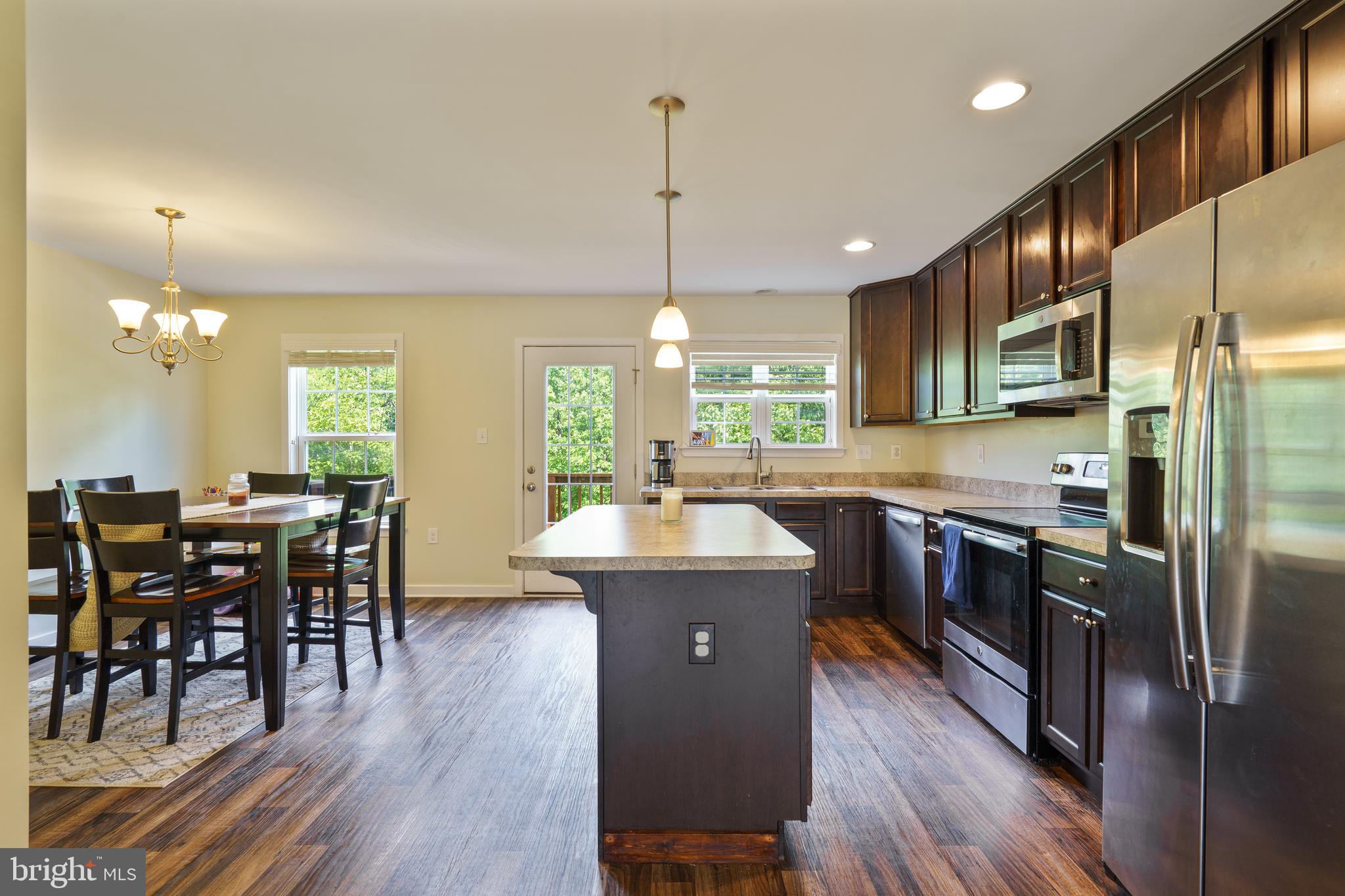 BROOKFIELD - Residential