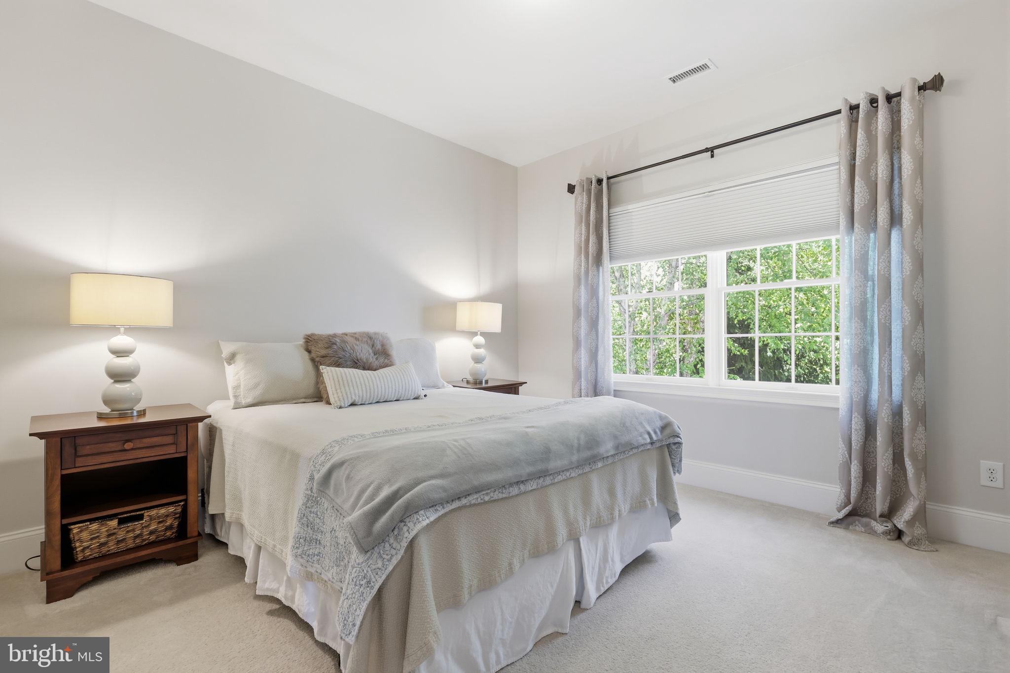 LINTON HILL CHASE - Residential